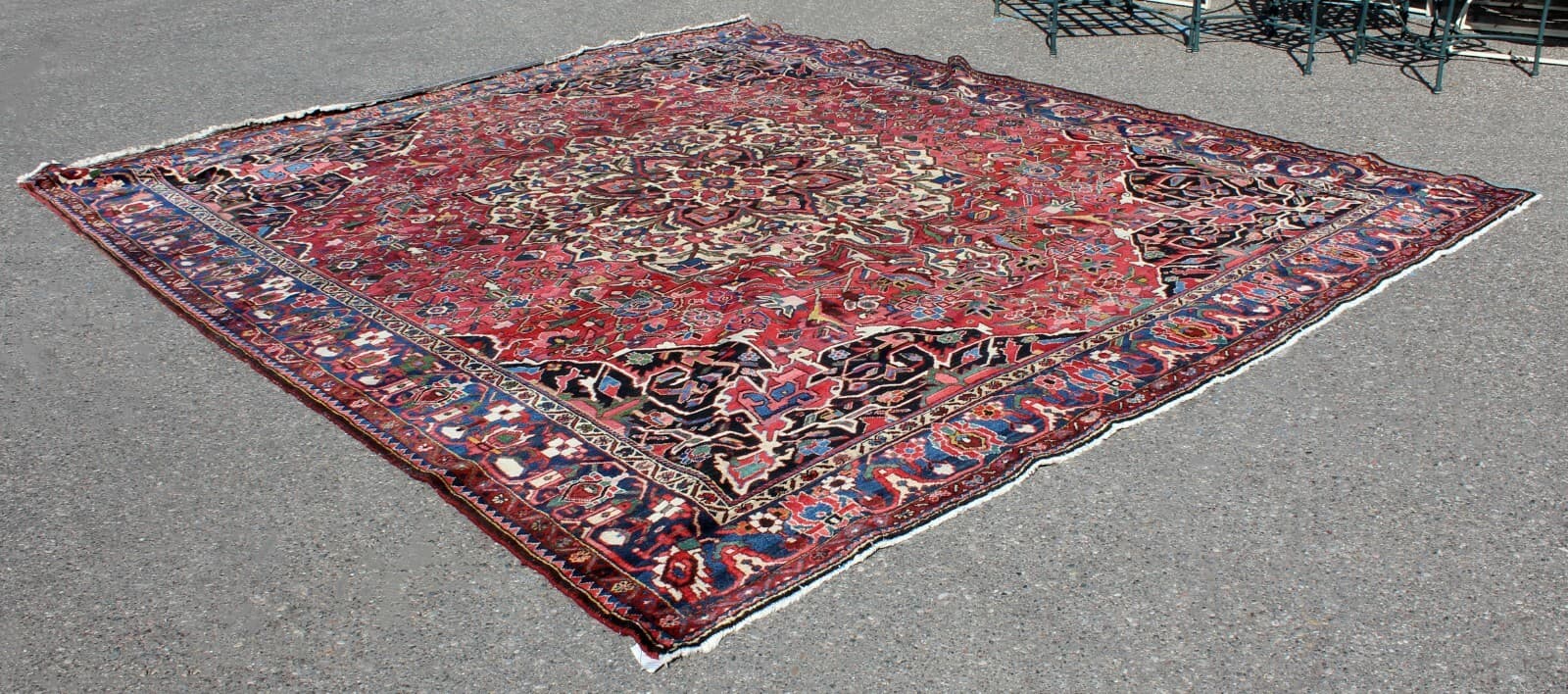 Traditional Bakhtiari Wool Persian Area Rug Carpet Rectangular Red - Thumbnail 2