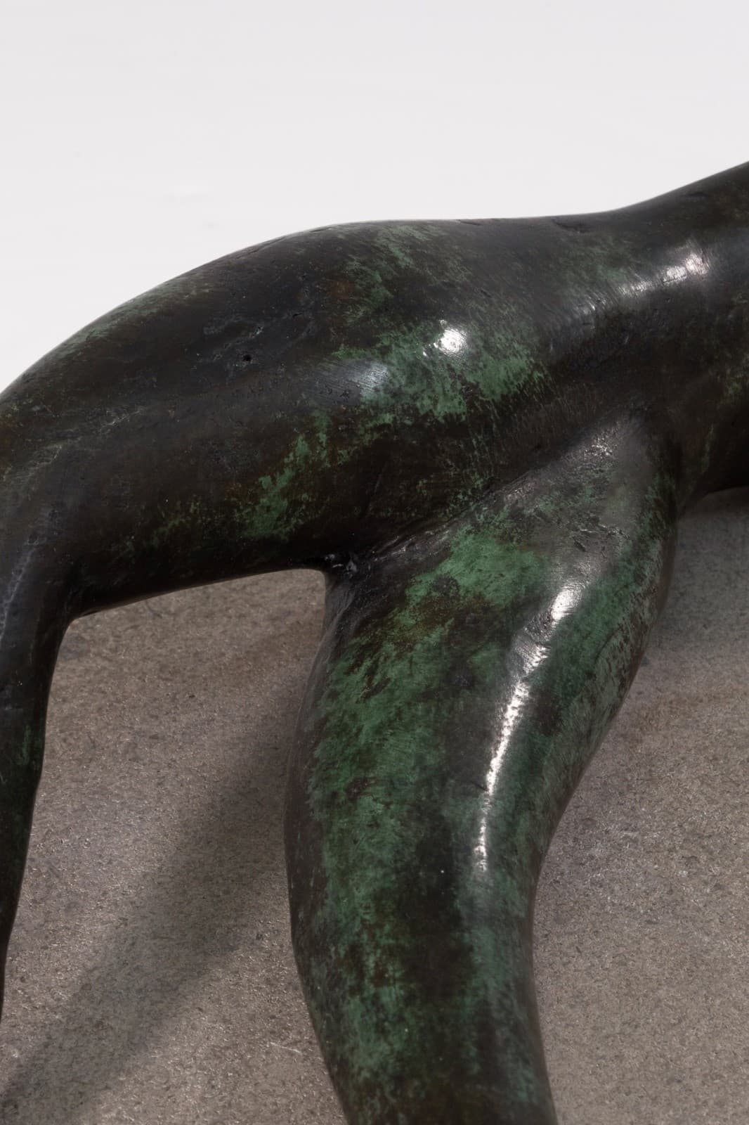 Richard Kozlow - Untitled, 1996 Figurative Green Bronze Sculpture On Cement Base - Thumbnail 5