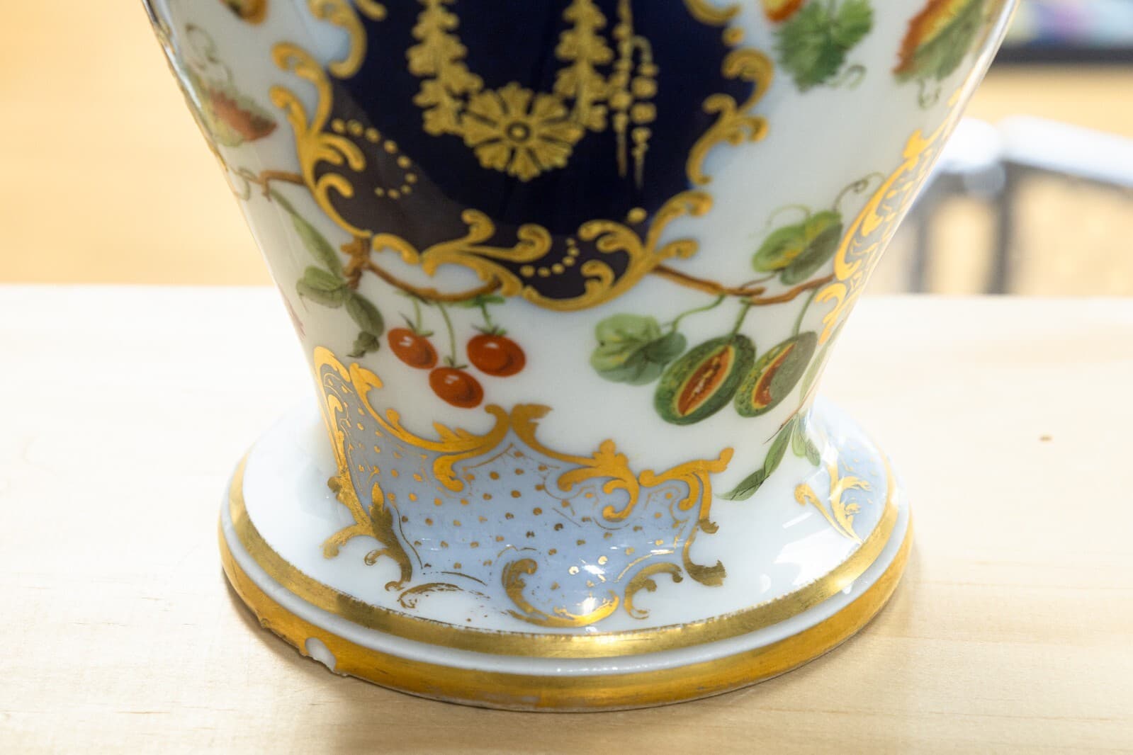 Pair of Antique 19th Century Hand Painted Floral White Porcelain Ceramic Vases - Thumbnail 8