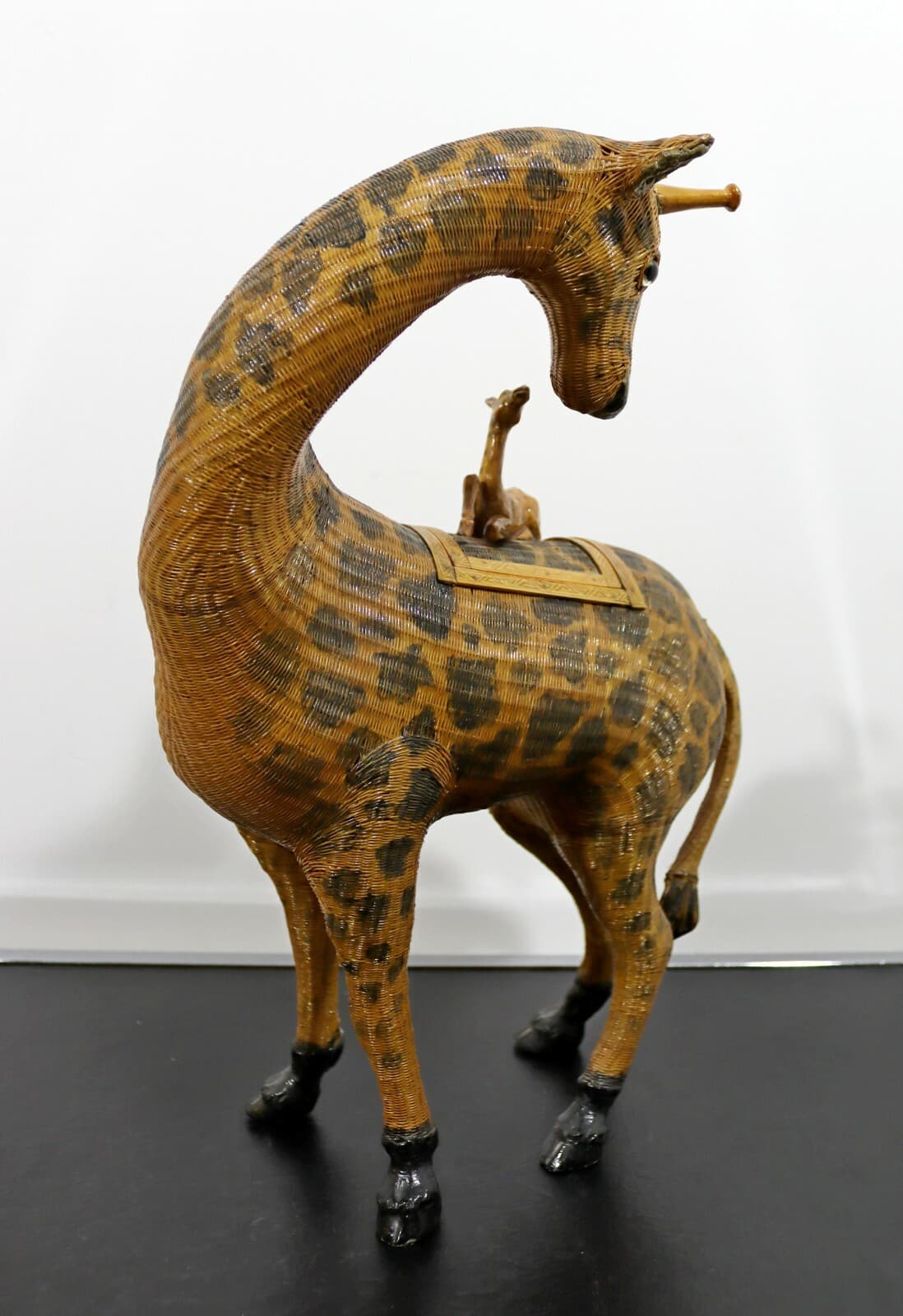 Vintage Woven Chinese Giraffe Asian Style Basket Sculpture - Thumbnail 2