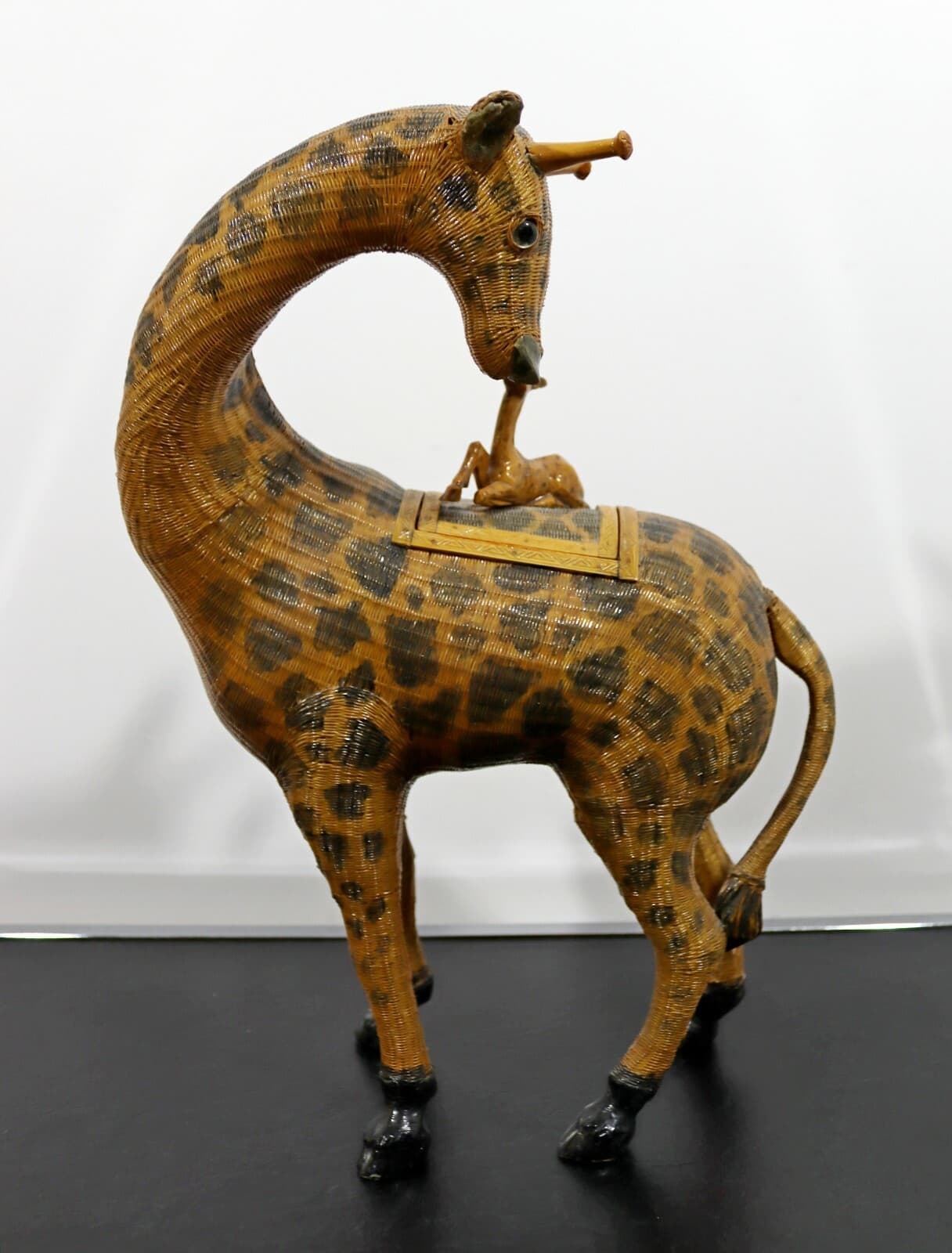 Vintage Woven Chinese Giraffe Asian Style Basket Sculpture - Thumbnail 3