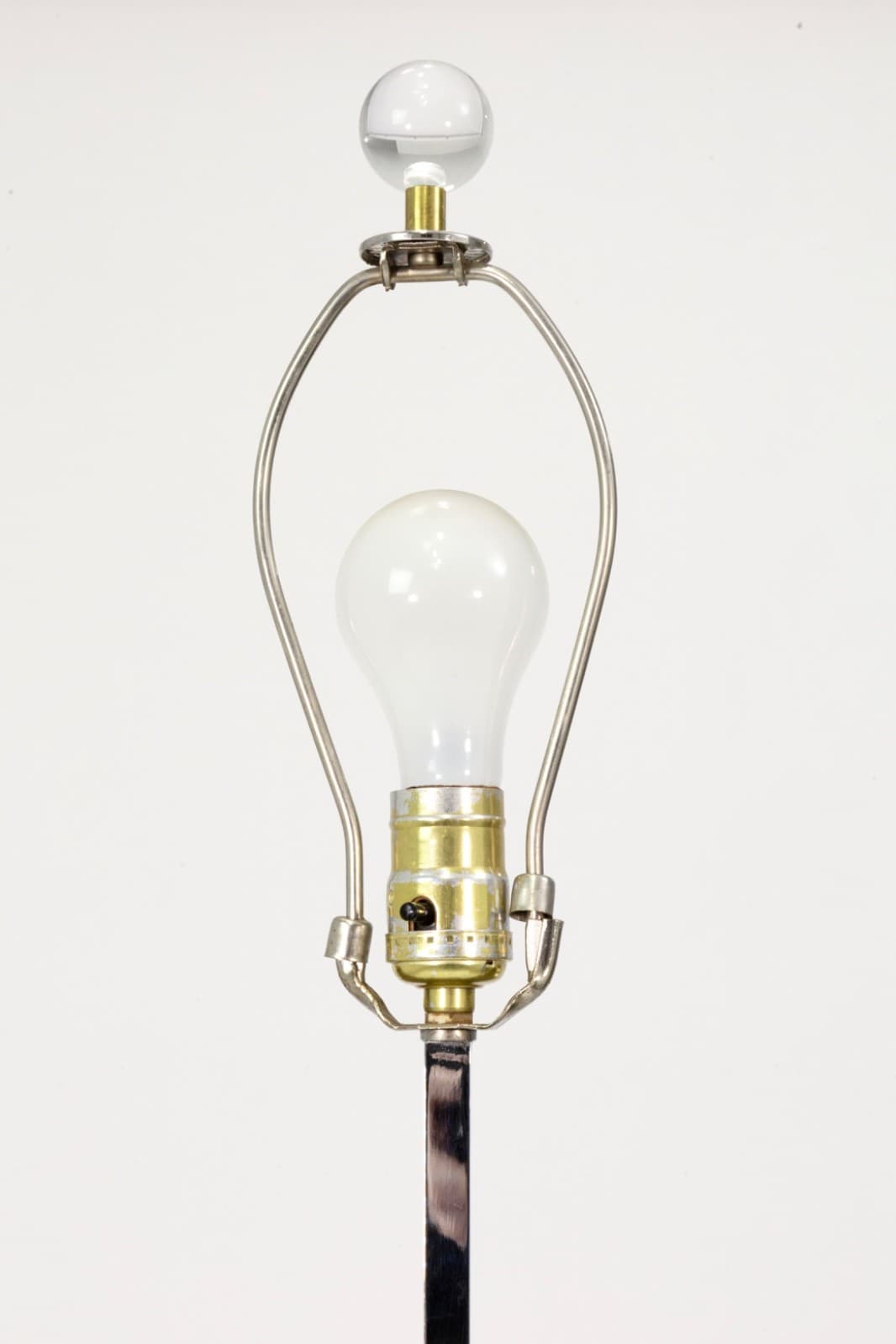 Large Staggered Lucite Tray And Chrome Table Lamp - Thumbnail 4