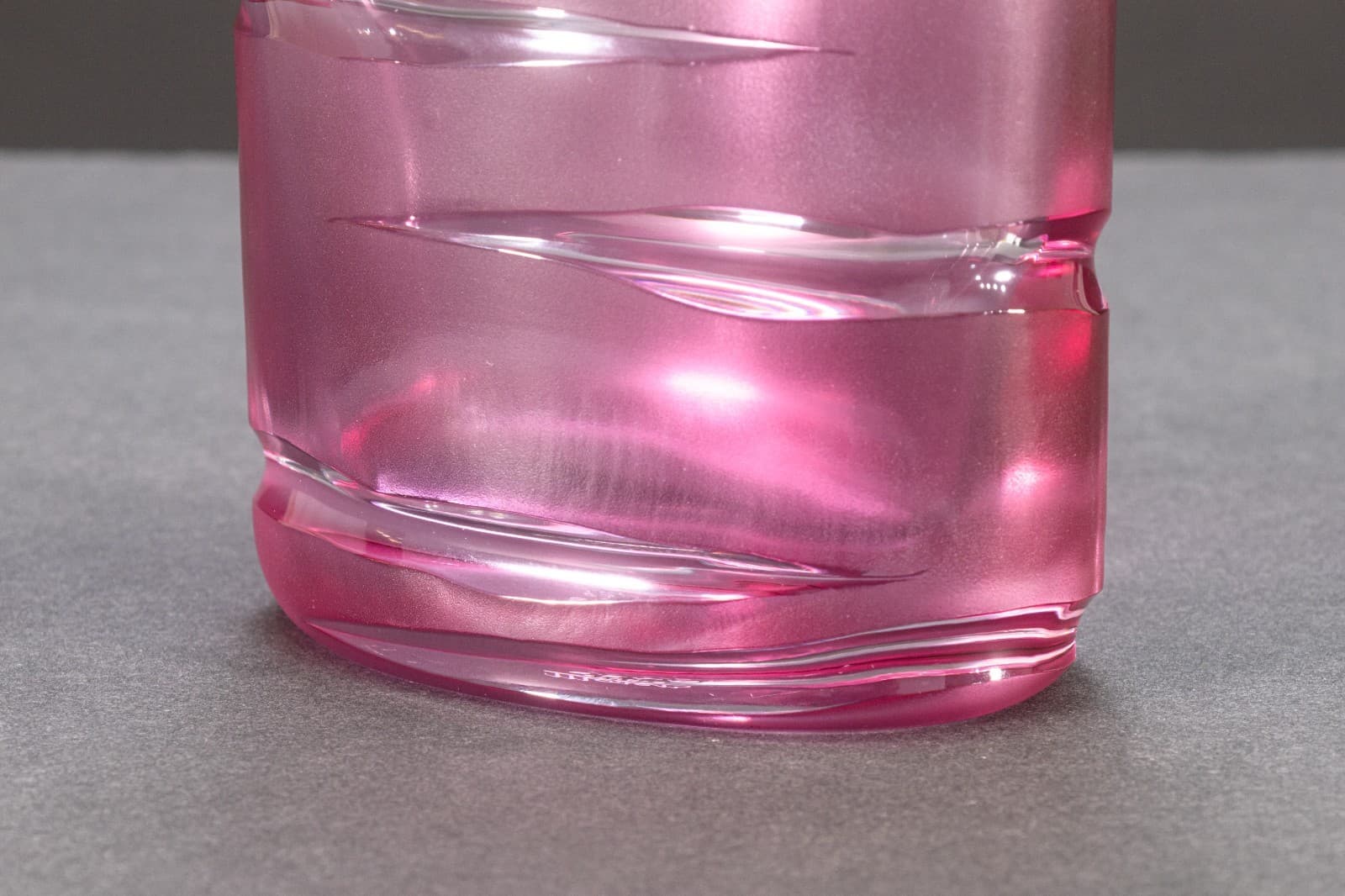 Moser Studio Cut Glass Seld Purple Pink Vase Numbered 93/100 Decorative Vase - Thumbnail 4