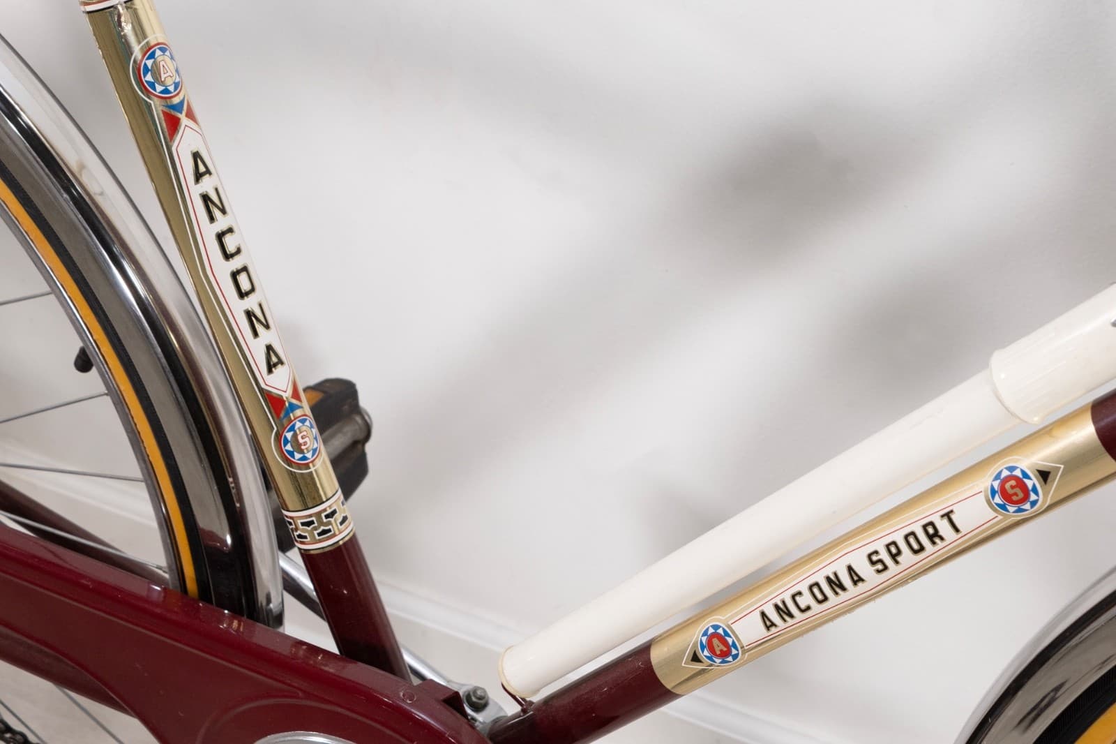 Vintage Italian Maroon Ancona Sport Bike With Removable Air Pump - Thumbnail 3
