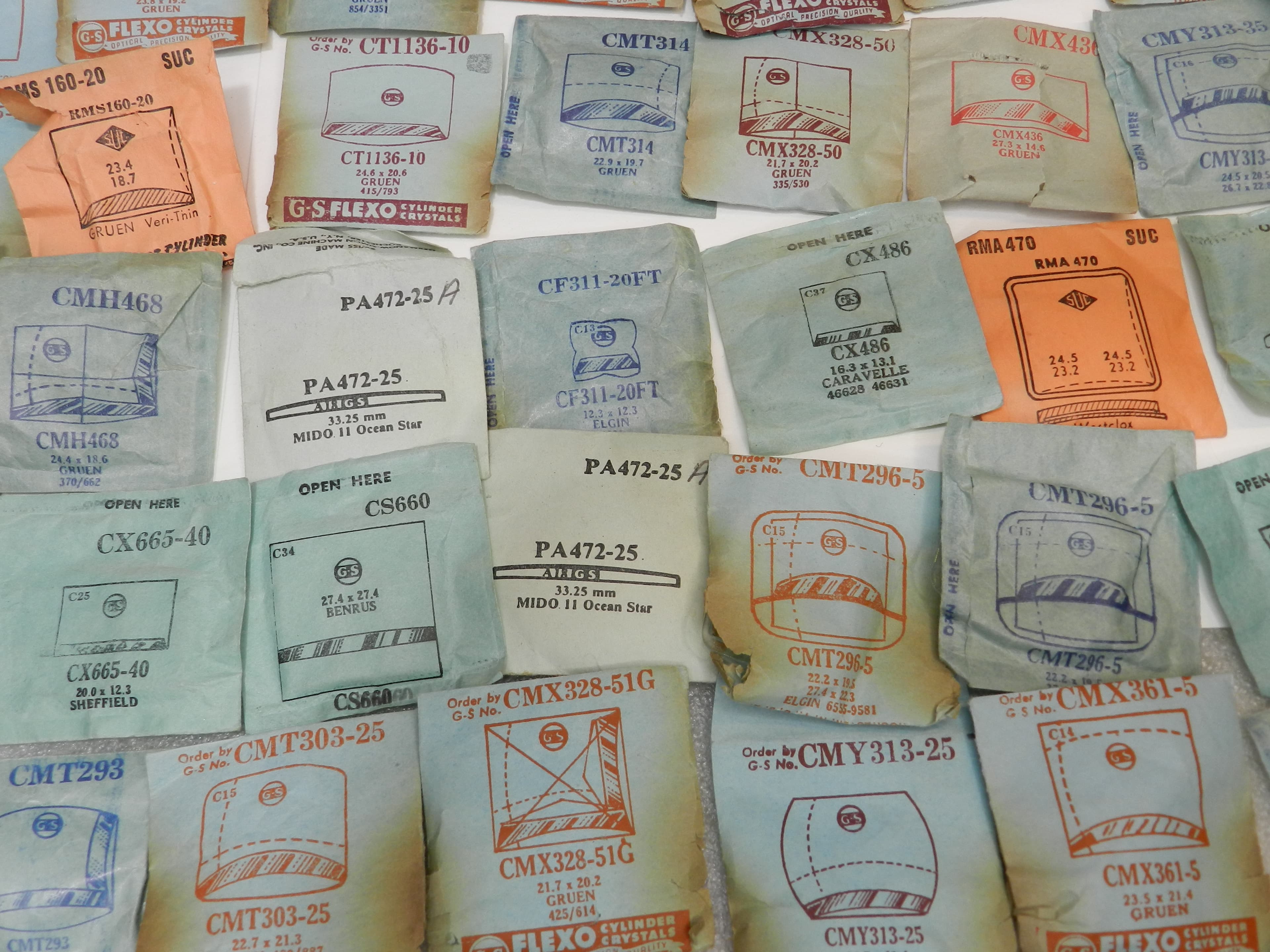 110 Vintage New Old Stock Watchmakers Mens Gruen Crystal Watch Face Lot(O42J) - Thumbnail 10