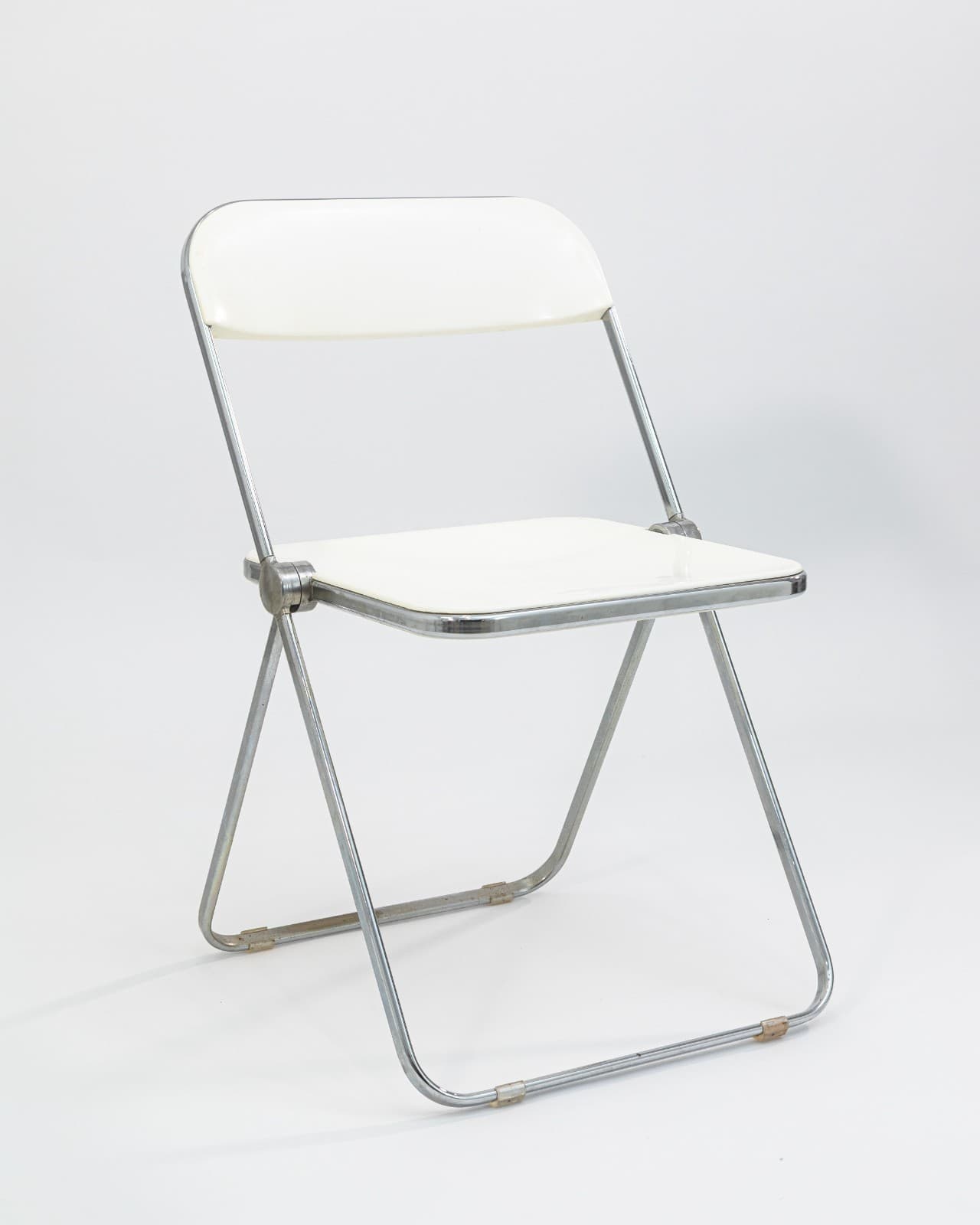 Set of 8 Giancarlo Piretti Plia Folding Chairs for Castelli Vintage Italian - Thumbnail 3