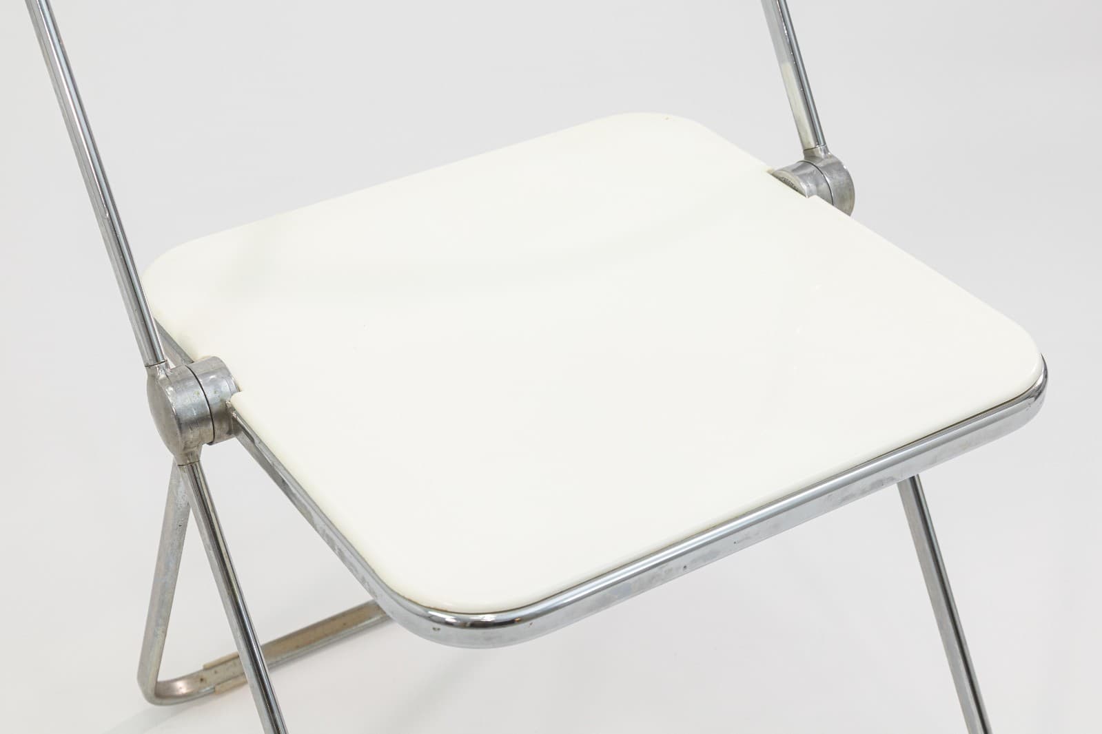 Set of 8 Giancarlo Piretti Plia Folding Chairs for Castelli Vintage Italian - Thumbnail 8