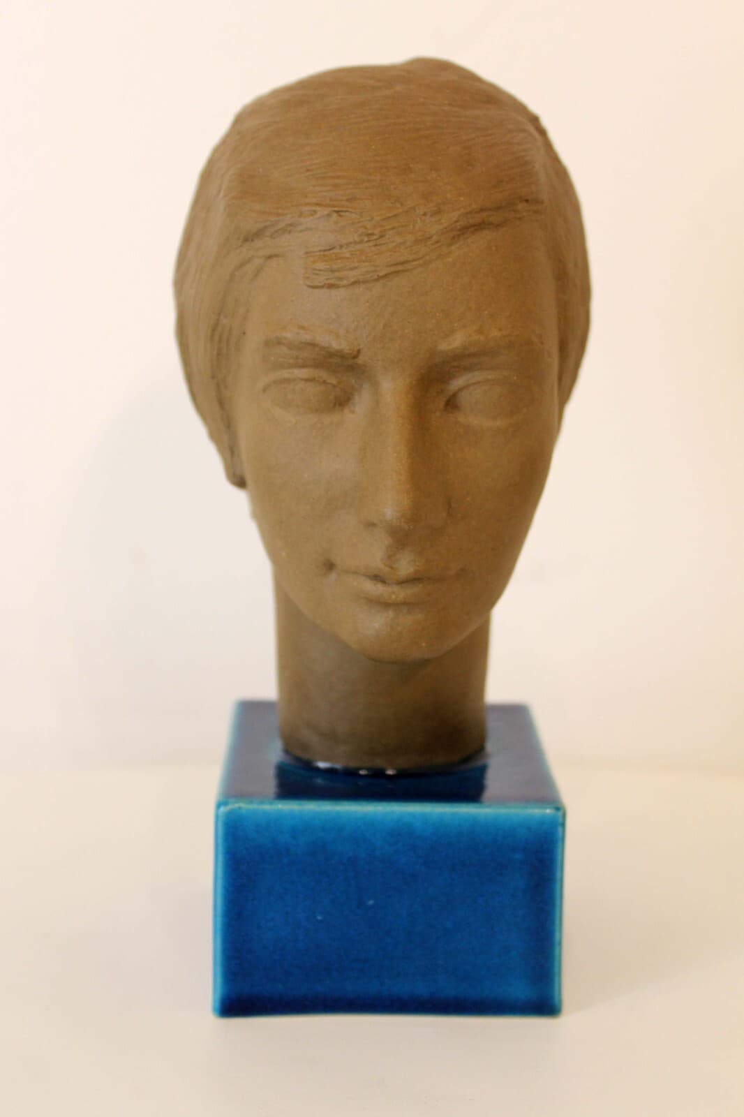 Johannes Hedegaard Royal Copenhagen Denmark Set of 4 Rare Ceramic Busts 1960s - Thumbnail 9