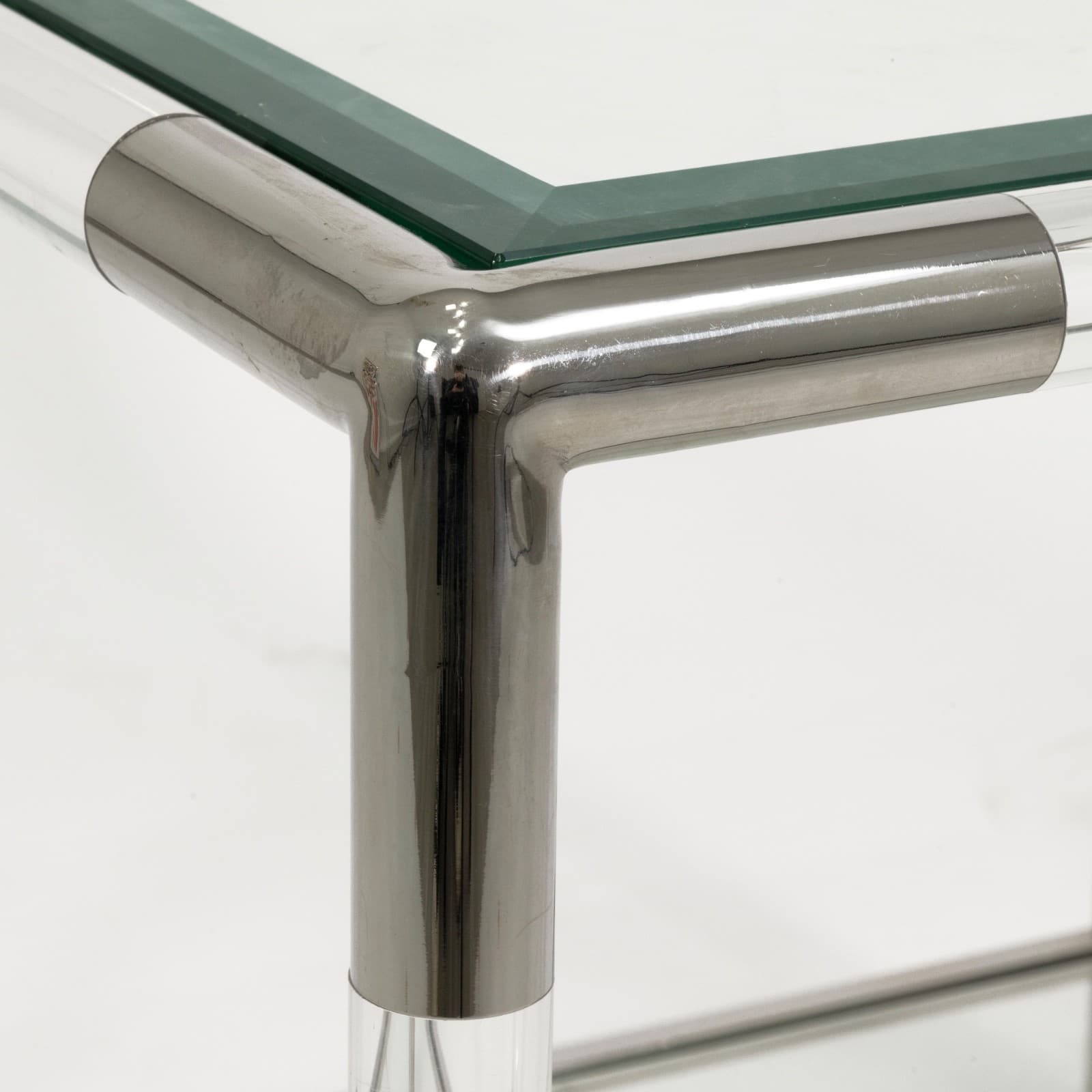 Small Mid Century Modern Cube Lucite And Tempered Glass End Table - Thumbnail 3