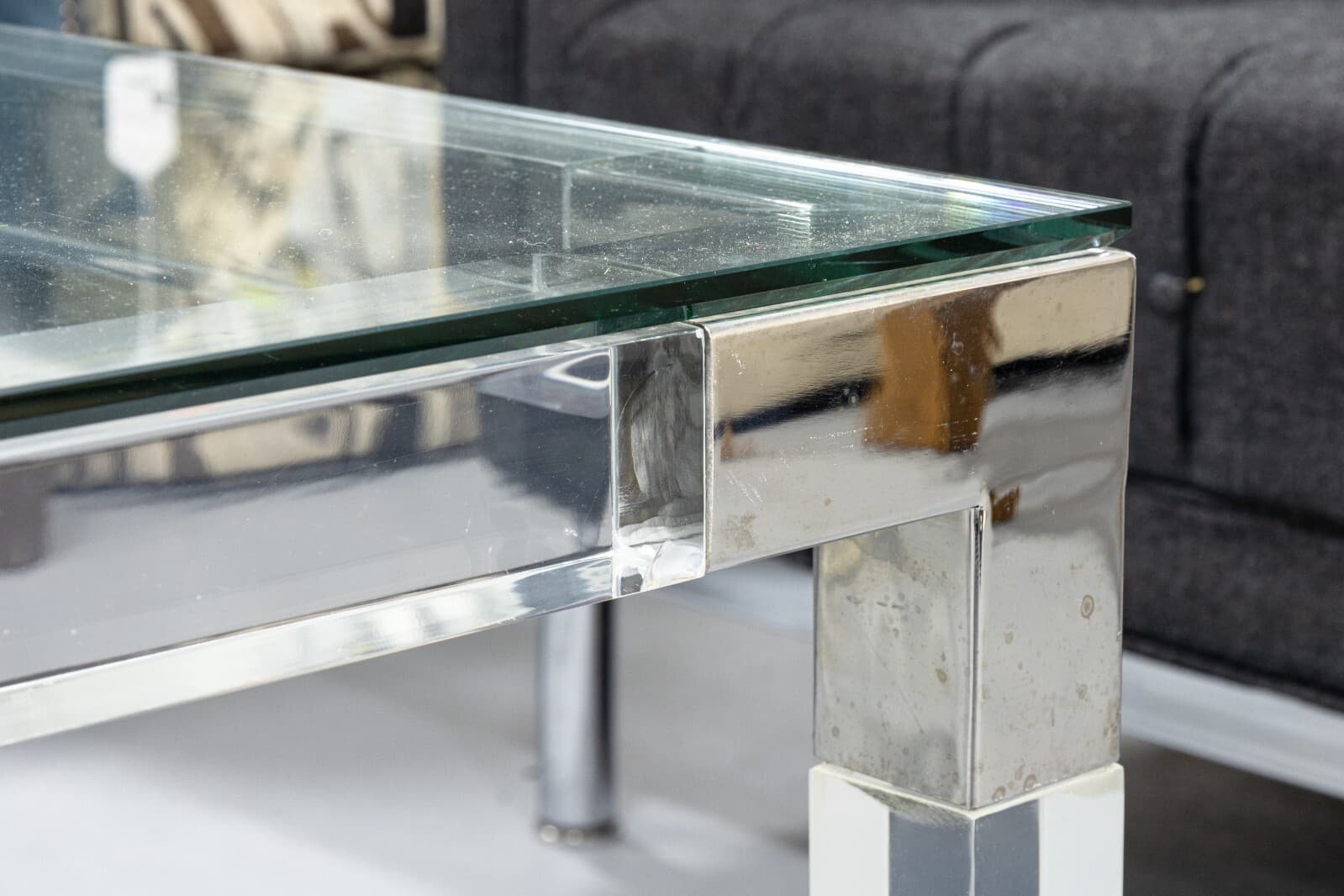 Design Institute America Glass Lucite and Chrome Modern Cocktail Coffee Table - Thumbnail 7