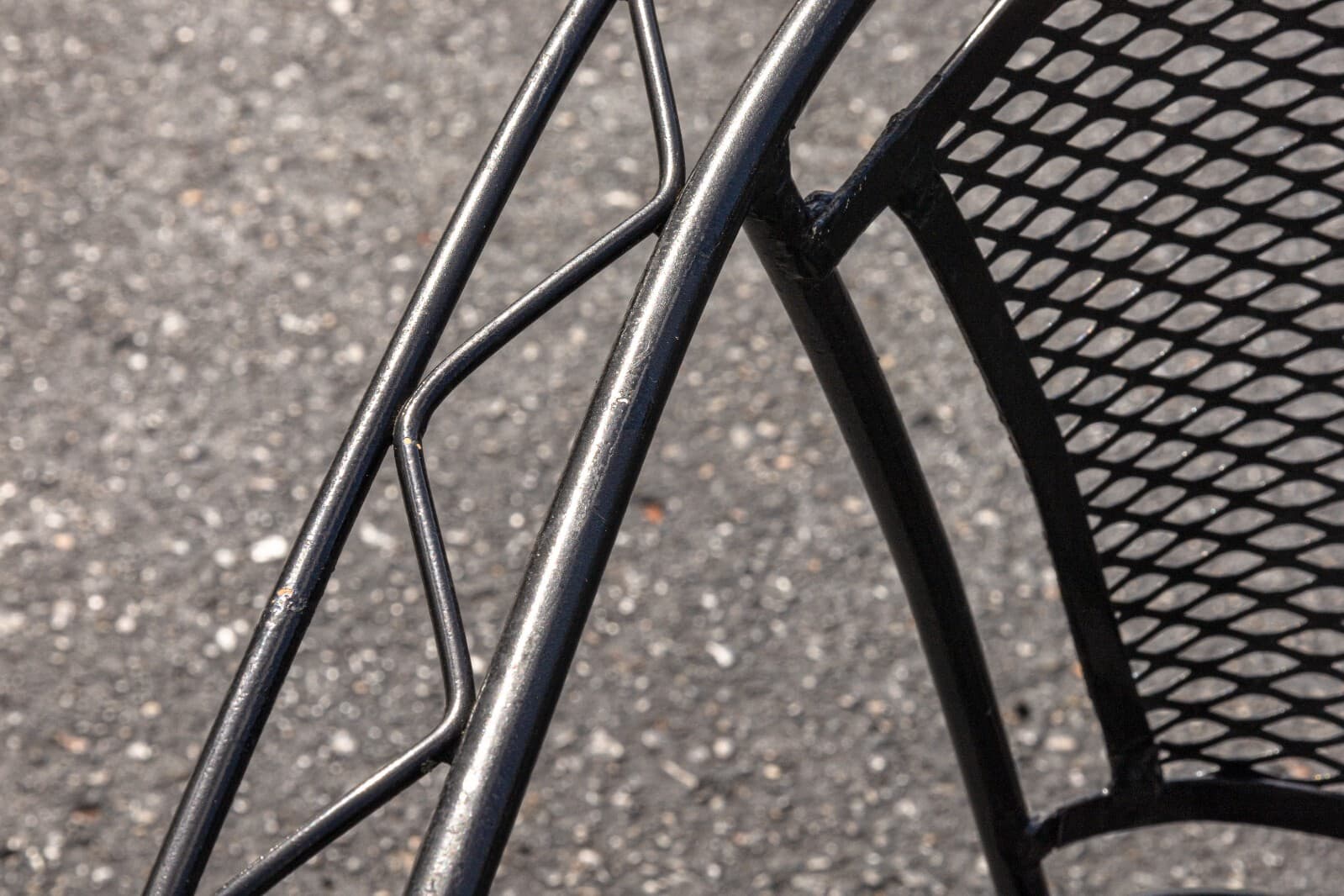 Vintage Russell Woodard Black Wrought Iron Patio Set with Table and 4 Chairs - Thumbnail 12