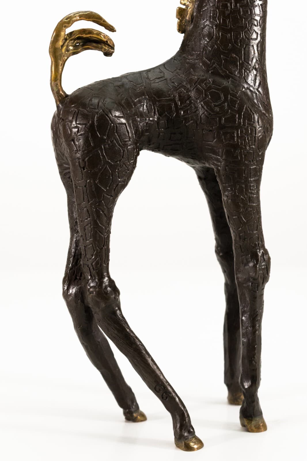 Modern Brutalist Fashionista Giraffe Cast Metal Sculpture Signed G.G. 1970s - Thumbnail 5
