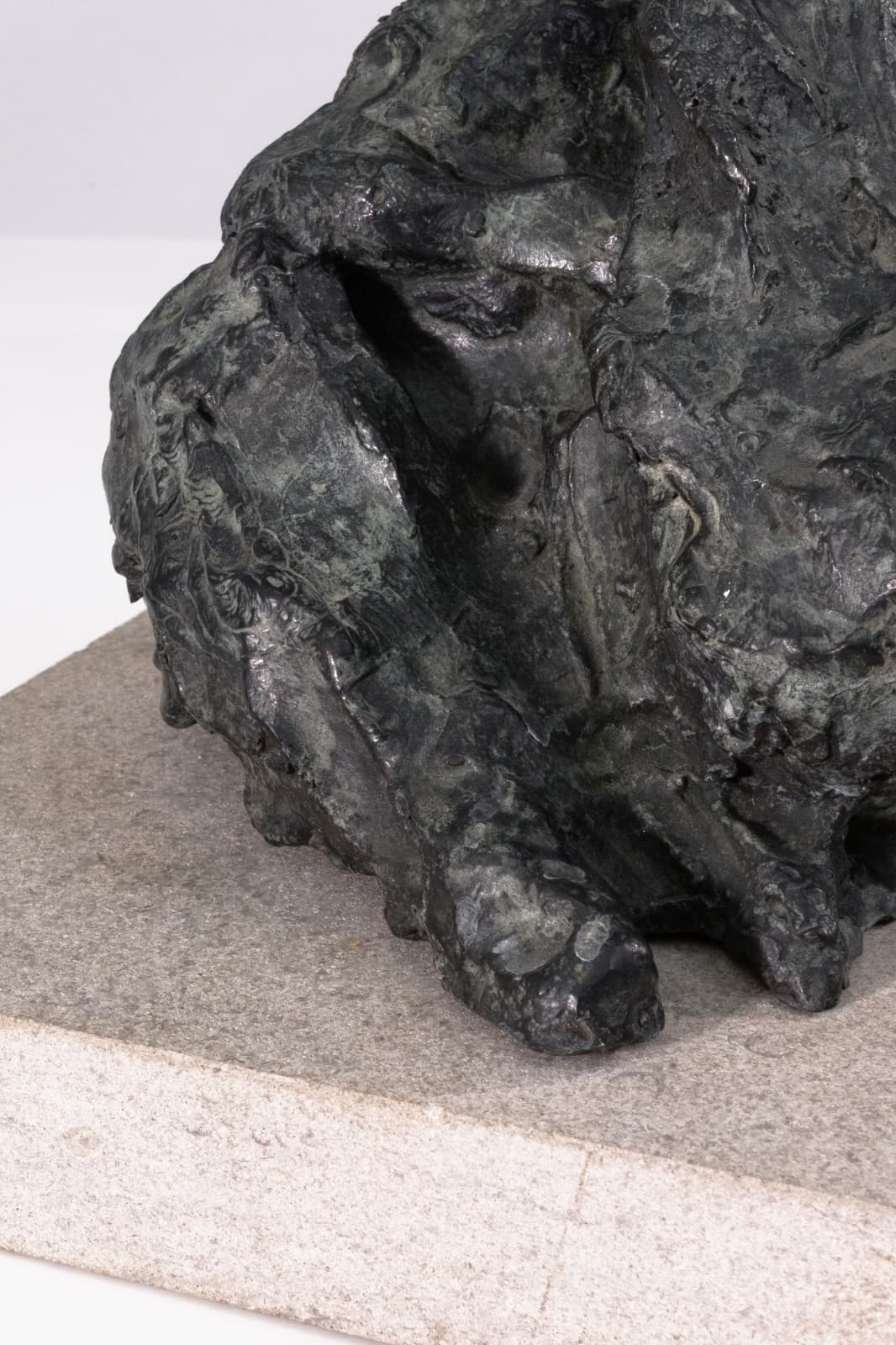 Richard Kozlow - Spectre (Green), 1996 Modern Bronze Sculpture On Cement Base - Thumbnail 6