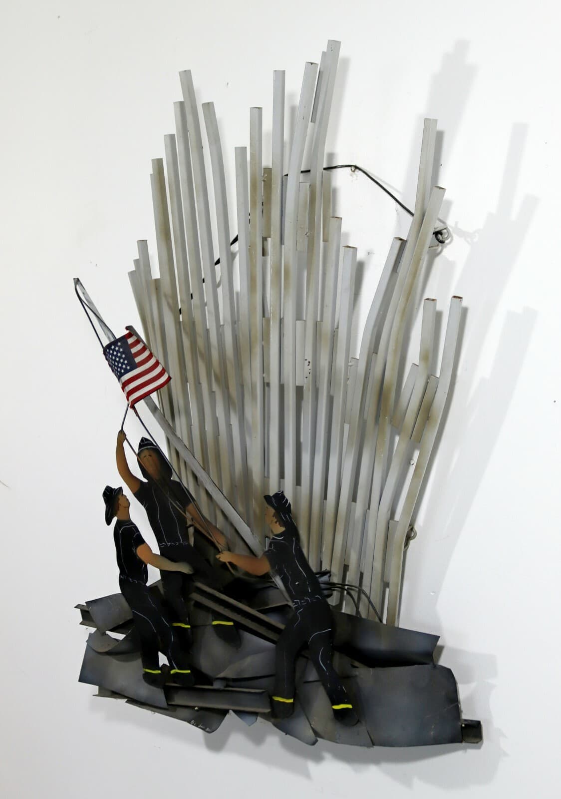 Contemporary Curtis Jere Signed & Dated 9/11 Memorial Wall Sculpture - Thumbnail 4