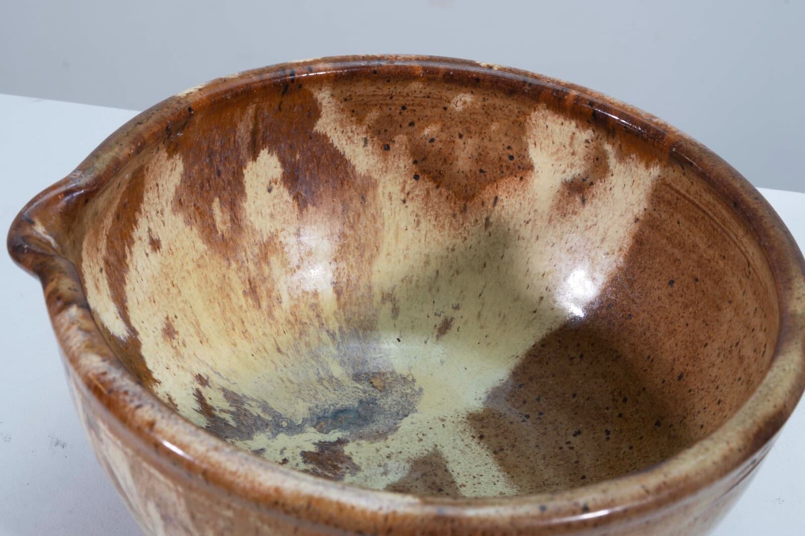 John Glick Modernist Stoneware Earthtone Glazed Ceramic Bowl with Spout Signed - Thumbnail 5