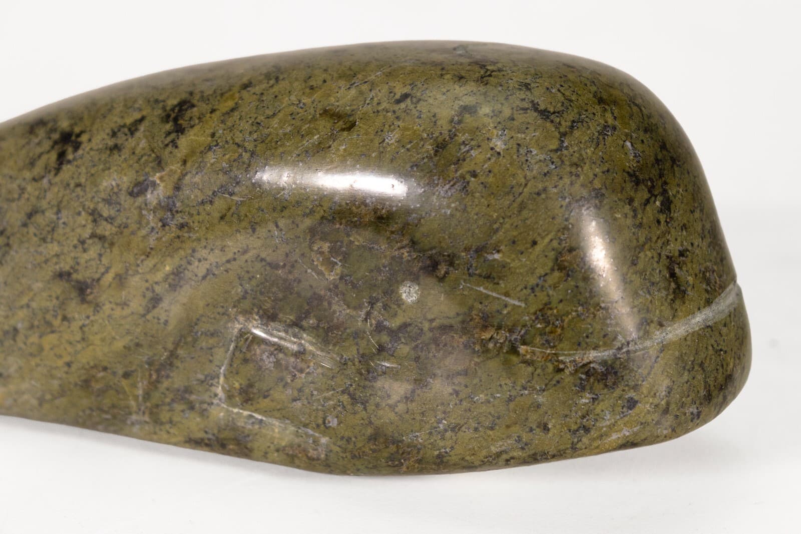 Inuit Whale Animal Hand-Carved Green Soapstone Sculpture Native Canadian Art - Thumbnail 4