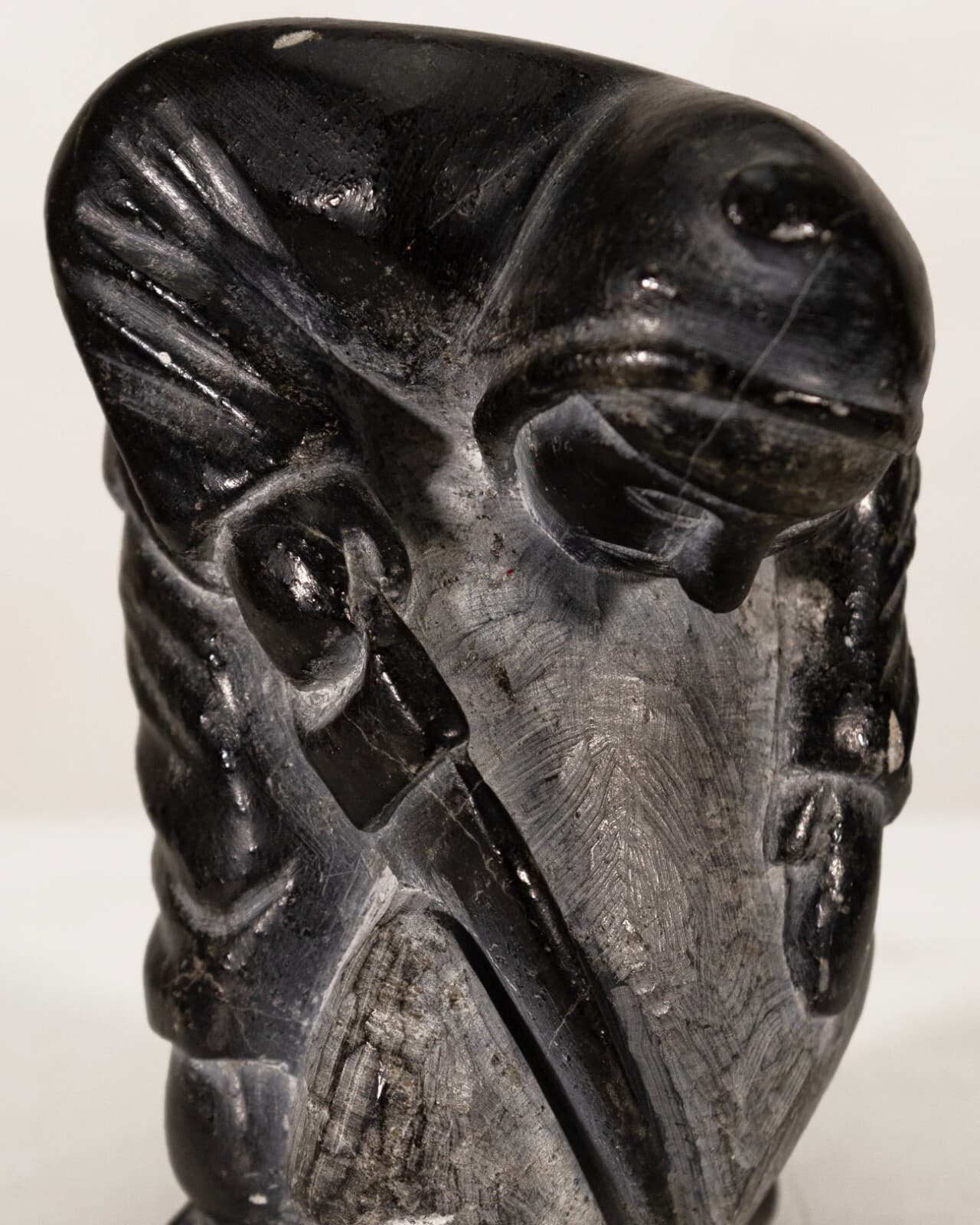 Inuit Hunter Signed Hand-Carved Soapstone Nutaraluk Uilia Iyaituk 1943 - Thumbnail 4