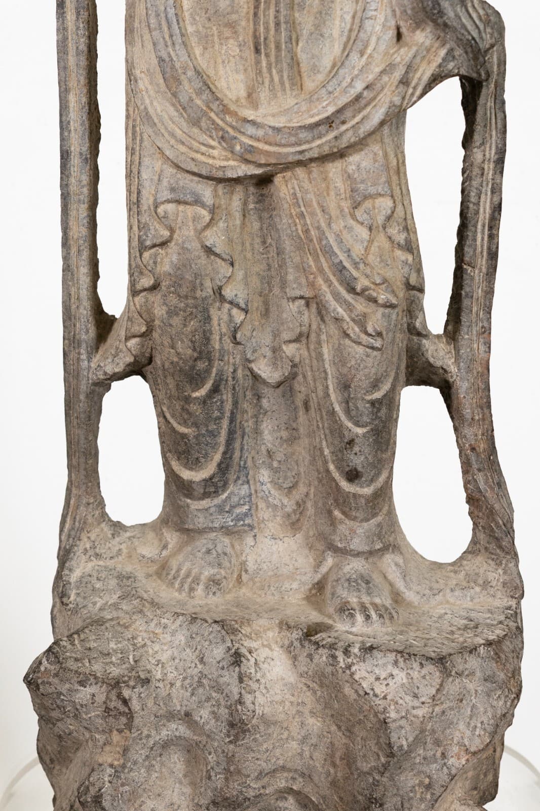 Vintage Chinese Bodhisattva Guanyin Hand-Carved Stone 20th Century Asian Buddha - Thumbnail 6