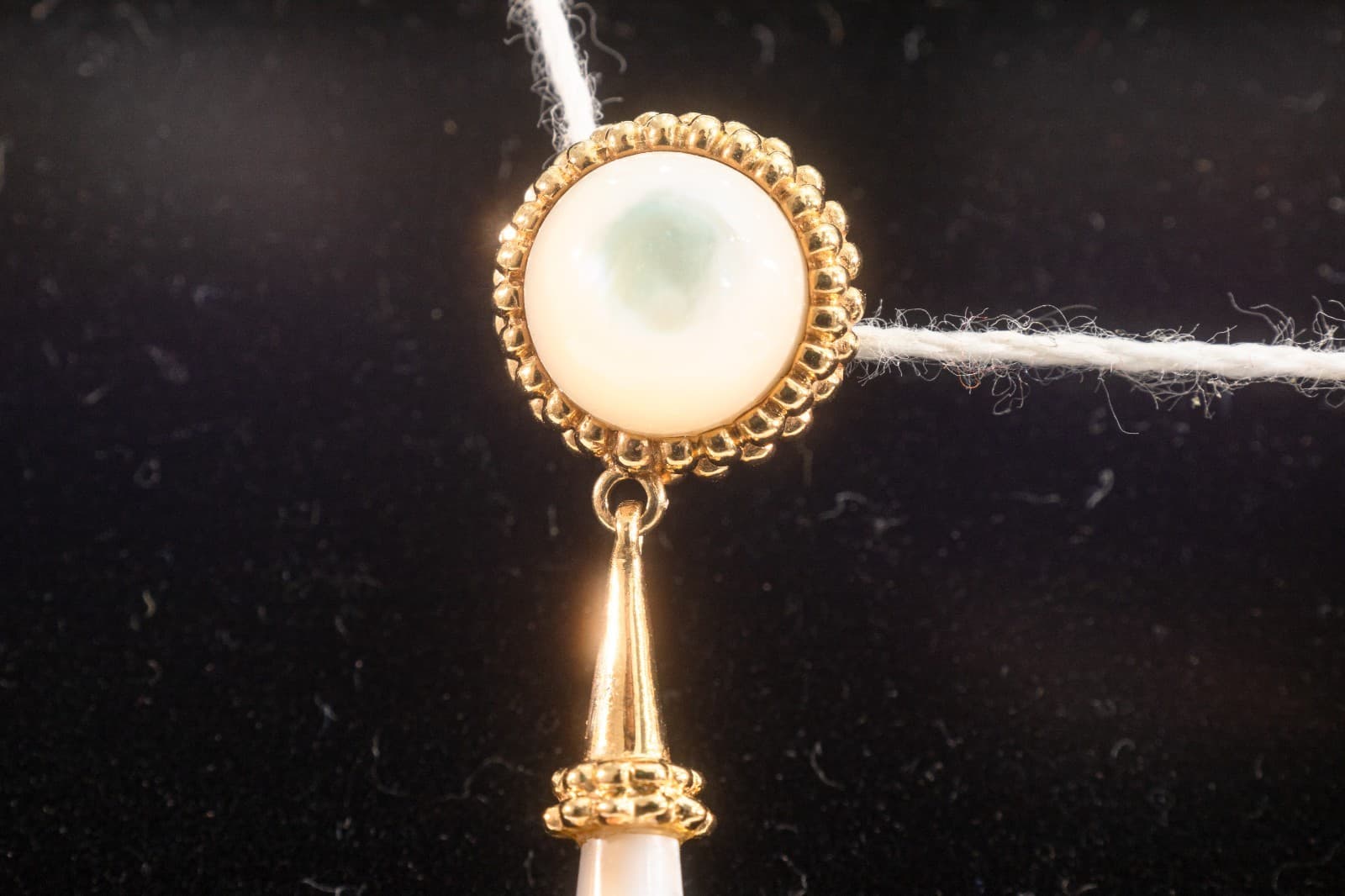 Pair of Vintage Erte Tear Drop Pearl & 14K Gold Earrings Signed Numbered 15/300 - Thumbnail 2