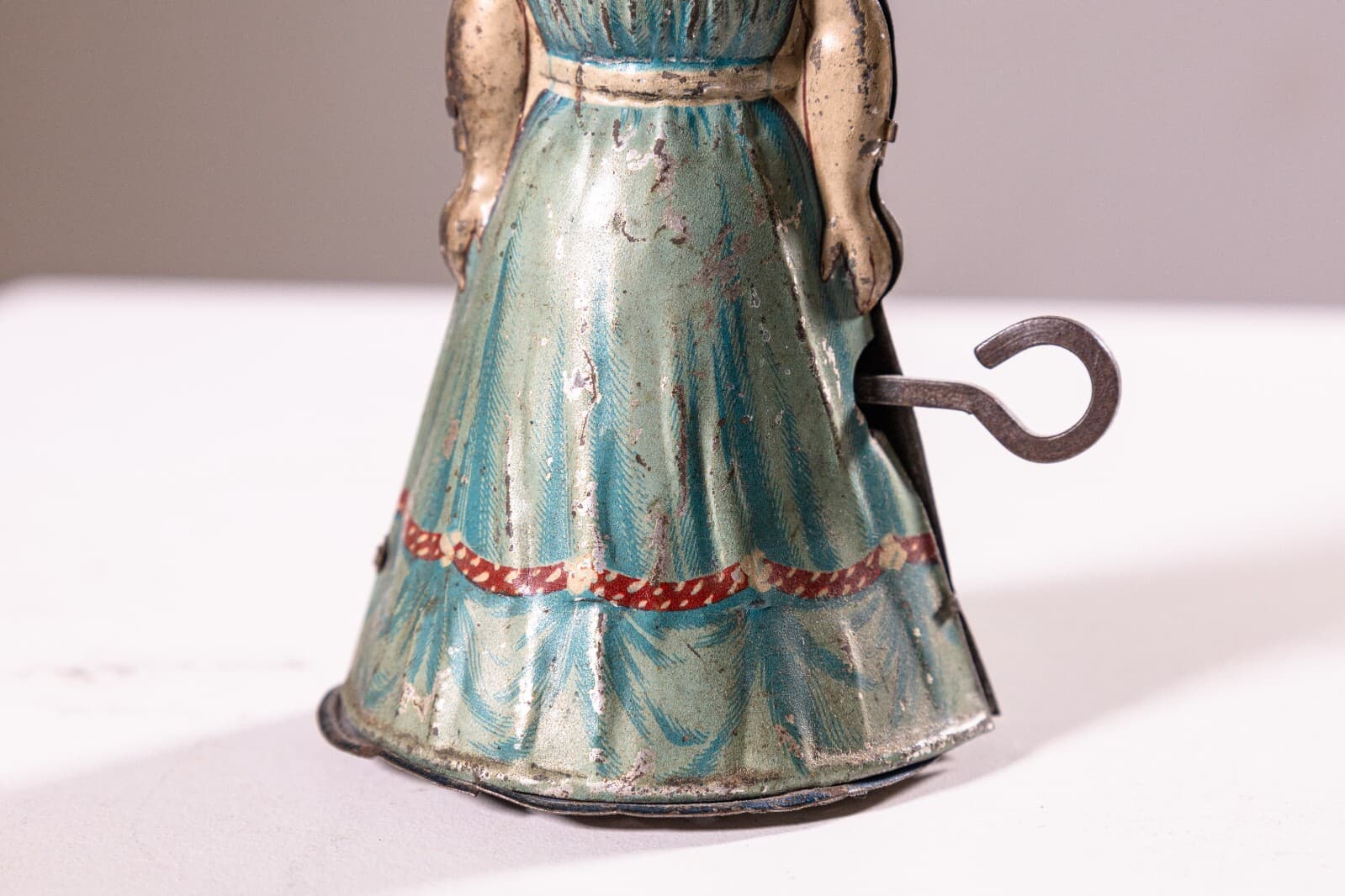 Heinrich Fisher & Co Woman in Apron Antique Windup Tin Toy Collectables 1920s - Thumbnail 6
