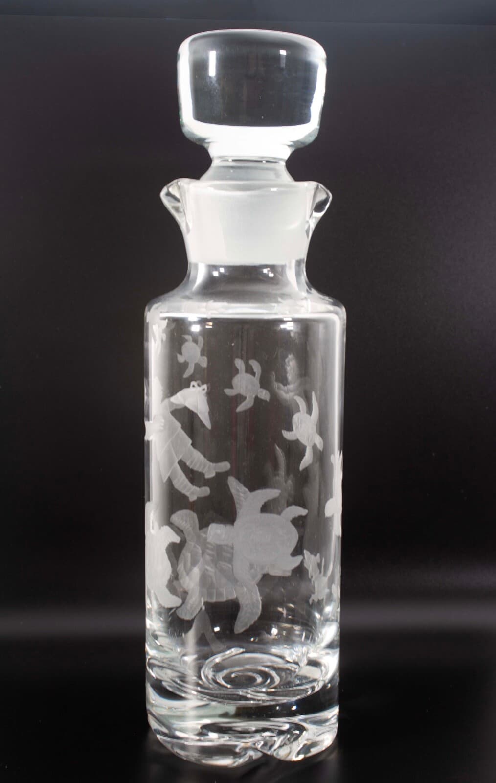 Ronald Pennell Signed Contemporary Etched Turtle Design Studio Clear Decanter - Thumbnail 3