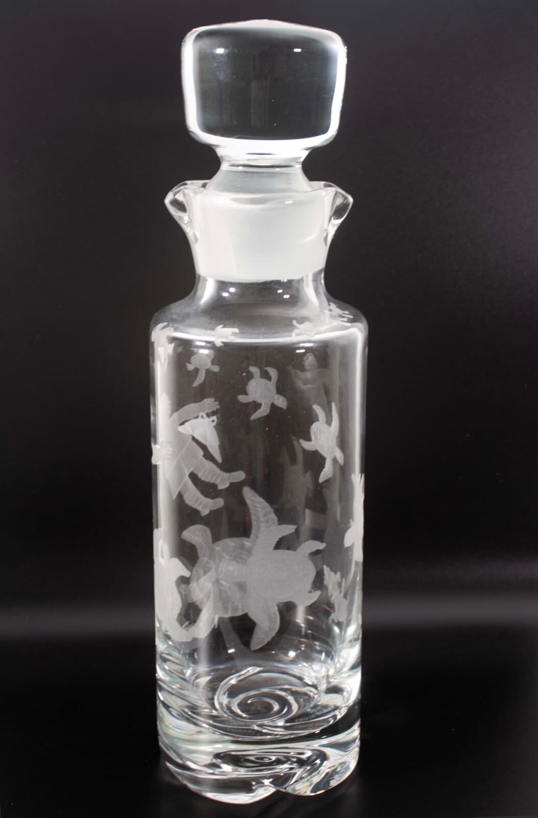 Ronald Pennell Signed Contemporary Etched Turtle Design Studio Clear Decanter - Thumbnail 2