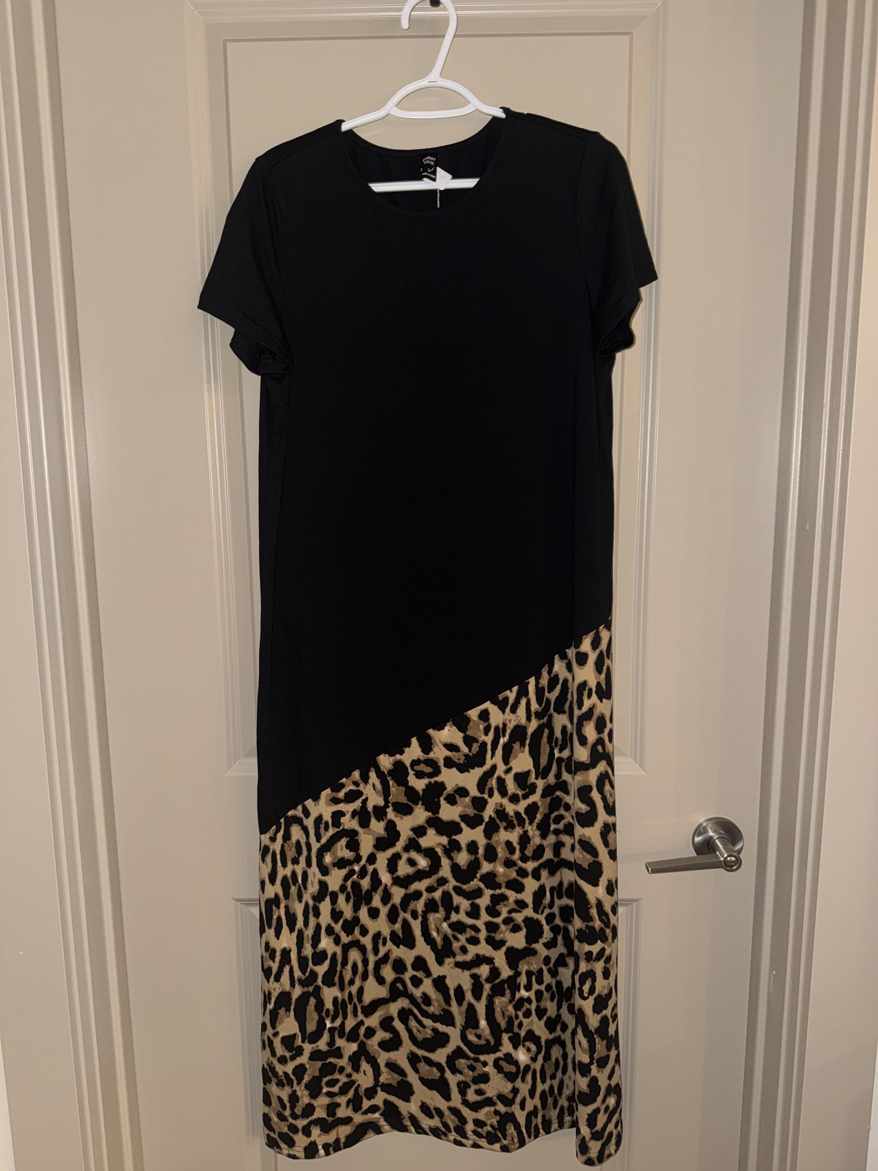 Emery Rose Black Leopard Print Maxi Dress L