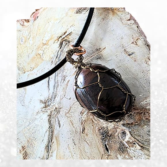 Eye of the Storm: Copper-Wrapped Tiger's Eye & Hand-Finished Leather Necklace - Thumbnail 8