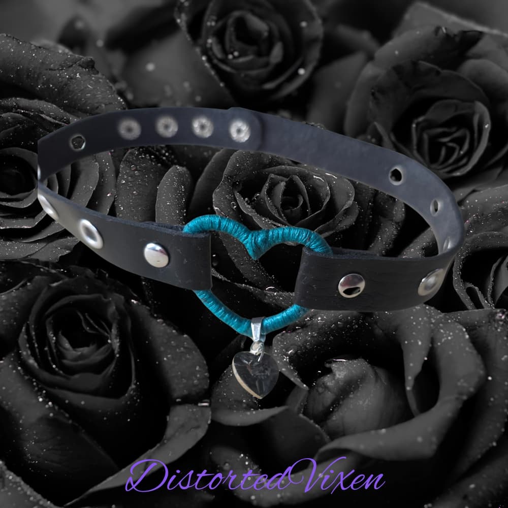 Smoky Heart Choker Necklace – Black Faux Leather Adjustable Collar with Teal Wra - Thumbnail 2