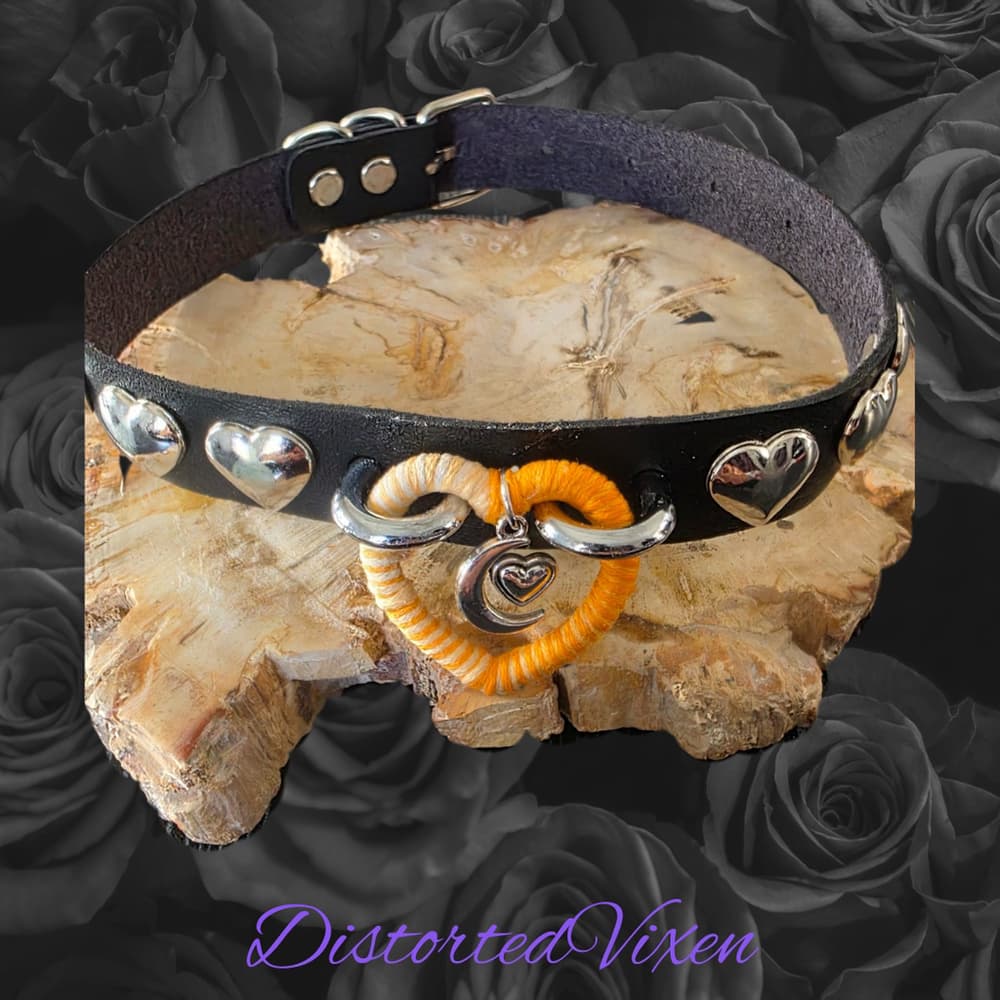 Black Faux Leather Heart Choker Necklace – Orange & White Wrapped Heart - Thumbnail 7