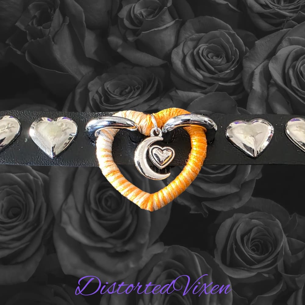 Black Faux Leather Heart Choker Necklace – Orange & White Wrapped Heart - Thumbnail 8