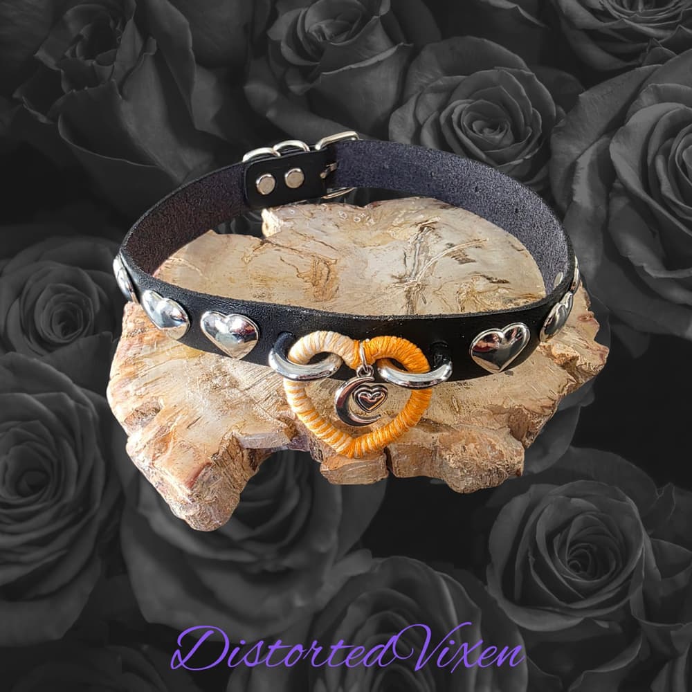 Black Faux Leather Heart Choker Necklace – Orange & White Wrapped Heart - Thumbnail 5