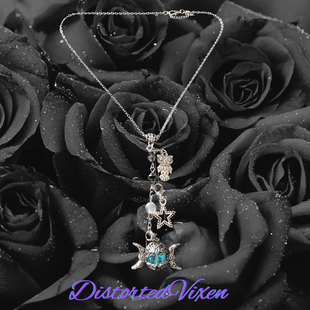 Hematite Triple Moon Goddess Necklace - Goth Witchy Ritual Jewelry - Blue Moon - Thumbnail 2
