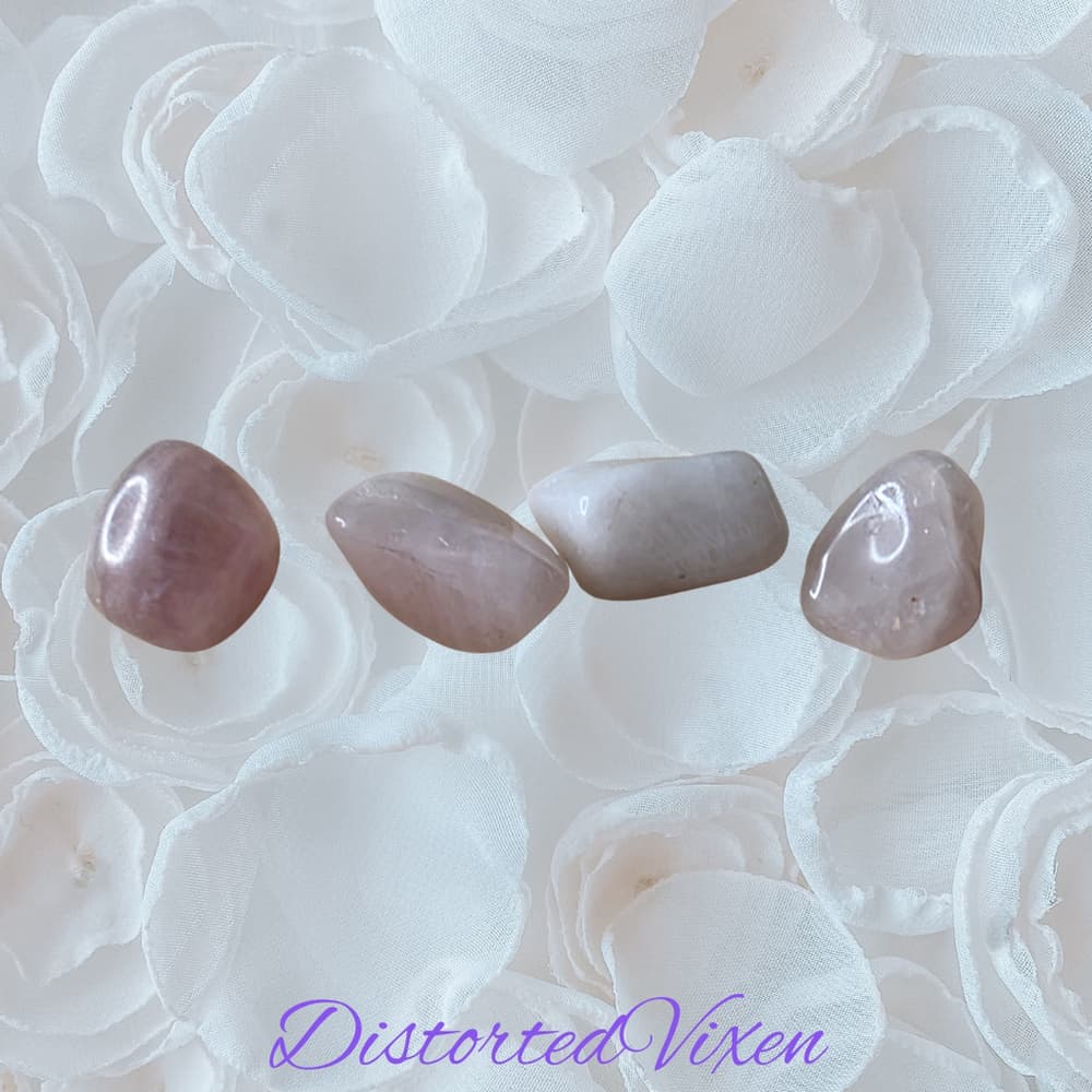 Rose Quartz Macramé Necklace – Adjustable Crystal Pendant, Witchy Handmade Jewel - Thumbnail 4