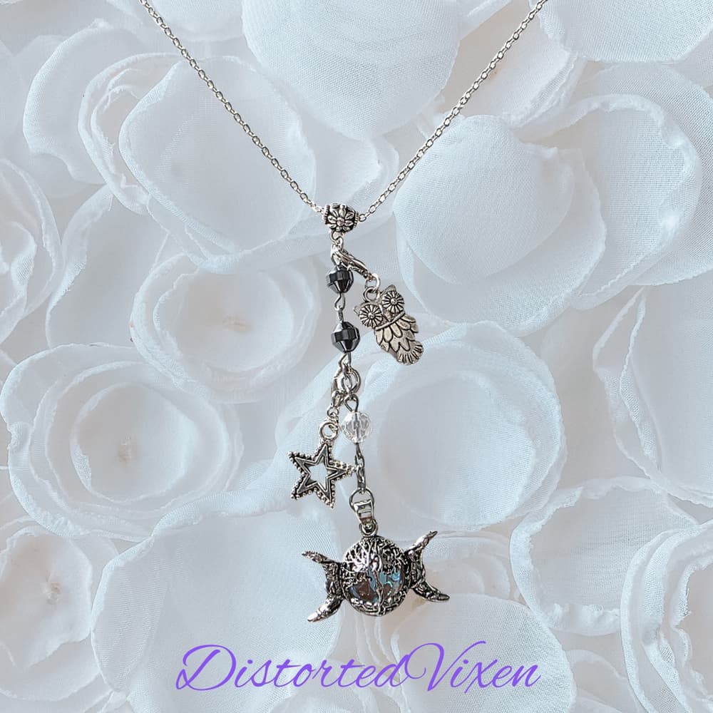 Hematite Triple Moon Goddess Necklace - Goth Witchy Ritual Jewelry - Blue Moon - Thumbnail 4