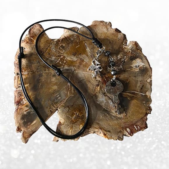 Antique Skeleton Key & Dragon Necklace - Hematite Grounding Jewelry - Thumbnail 6