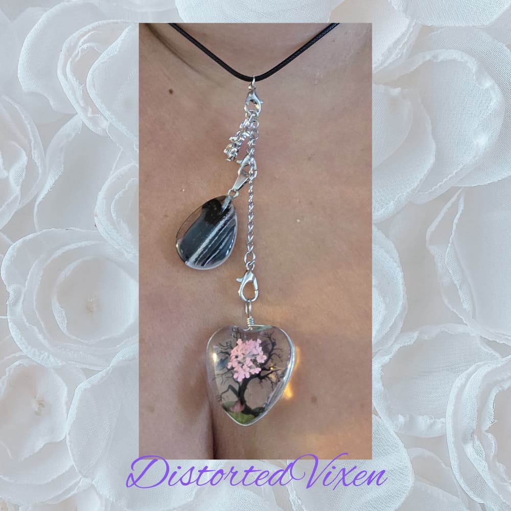 Tree of Life Dragon Necklace Resin Heart and Black Glass Teardrop Pendant - Thumbnail 8