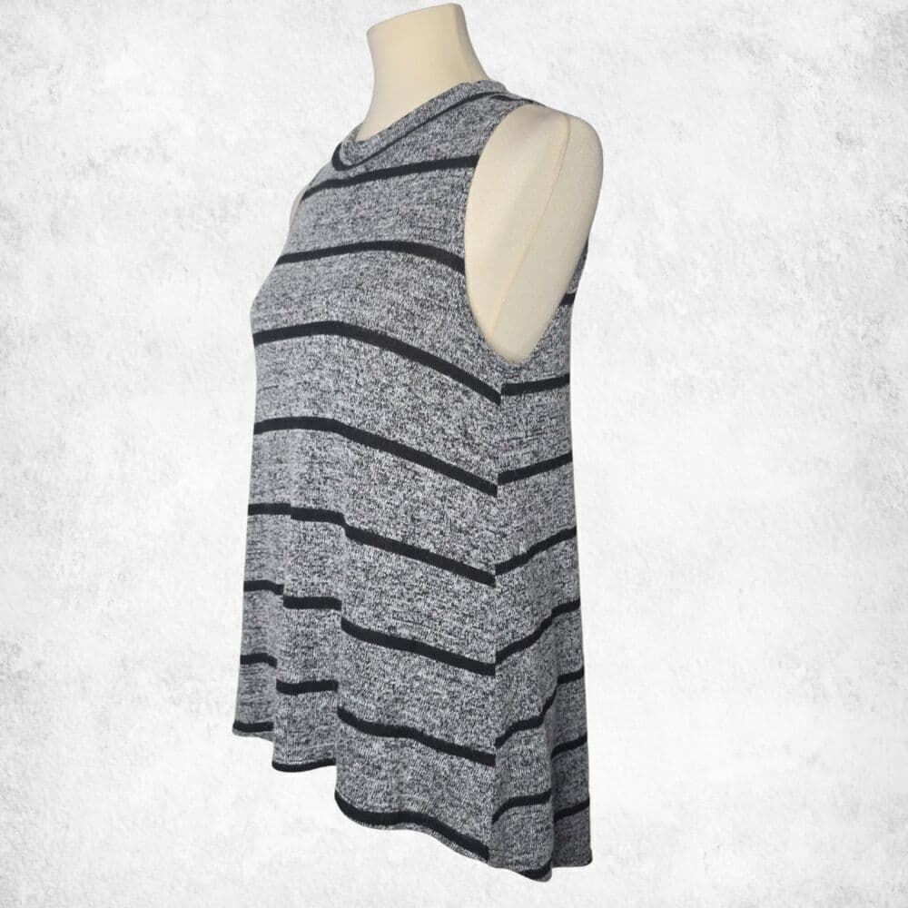 Gray Striped Knit Tank Medium Keyhole-Back Sleeveless Soft Heather Casual Layer - Thumbnail 3
