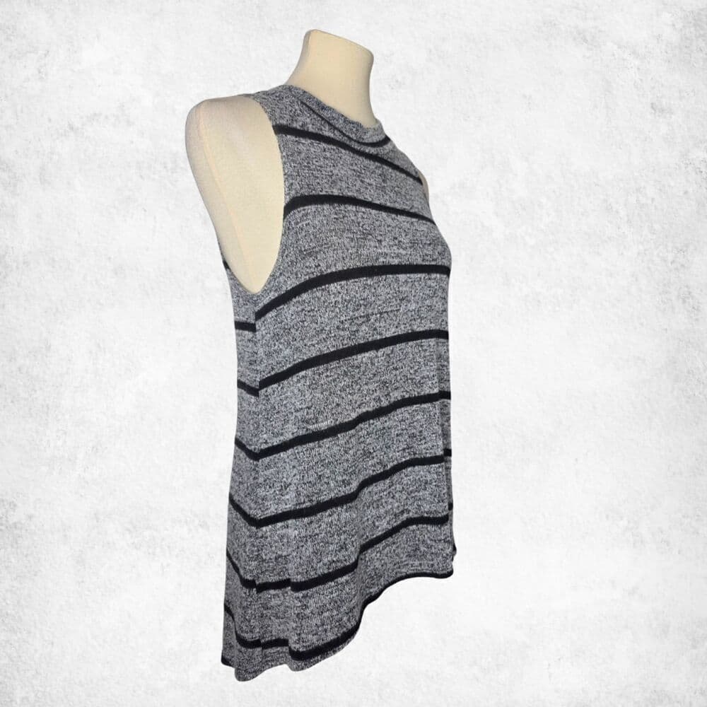 Gray Striped Knit Tank Medium Keyhole-Back Sleeveless Soft Heather Casual Layer - Thumbnail 4