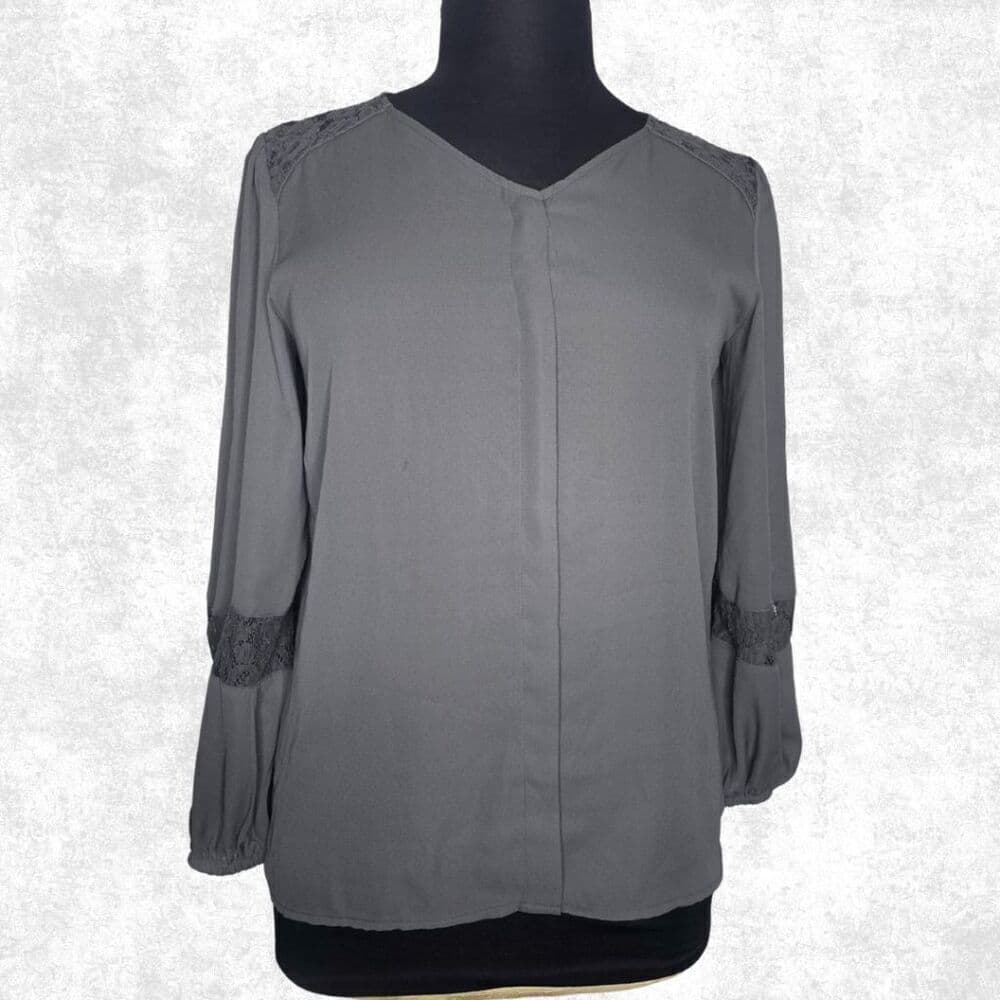 APT. 9 Gray Lace Detail Blouse – Size Large