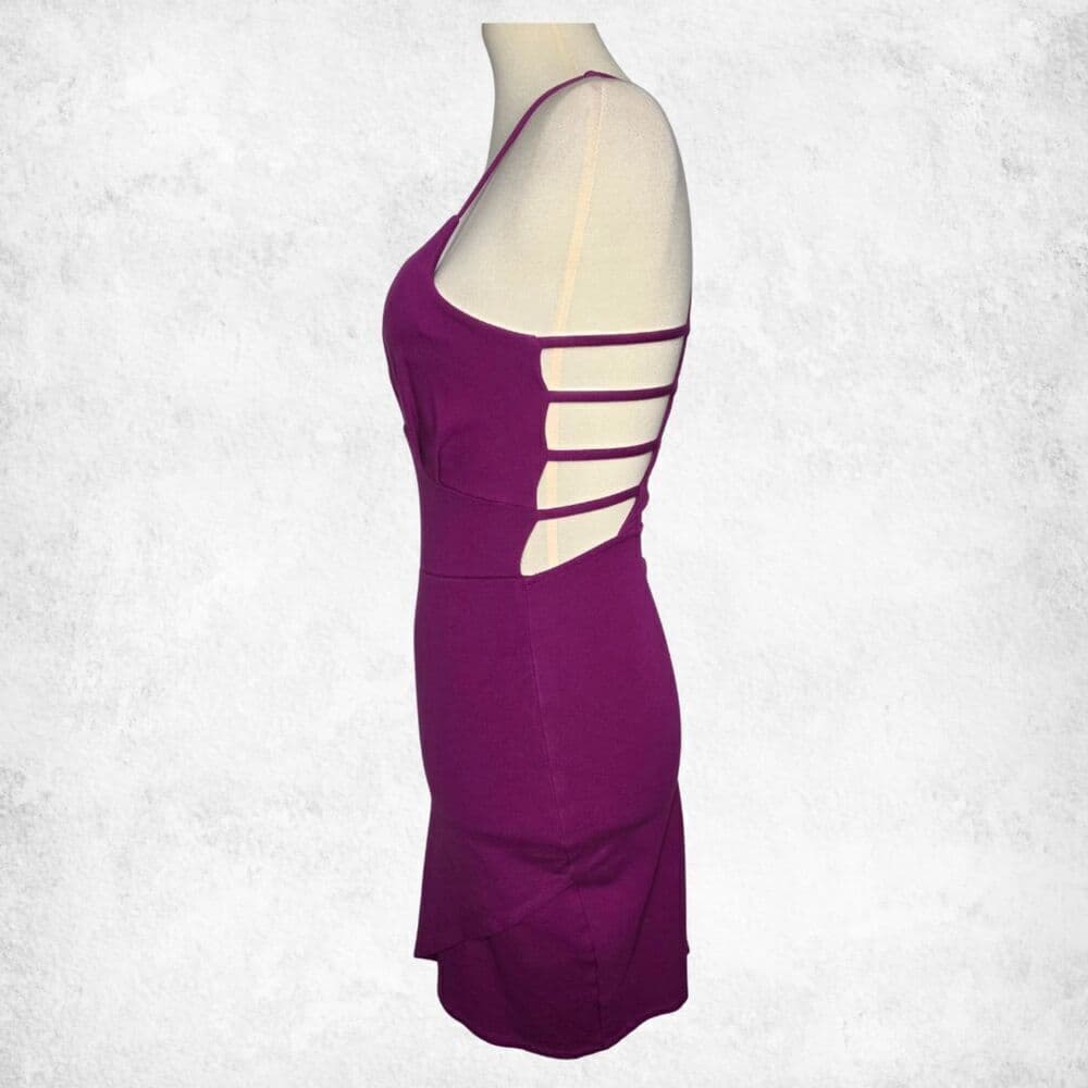 Charlotte Russe Magenta Cutout Bodycon Mini Dress – Strappy Back Clubwear (S) - Thumbnail 4