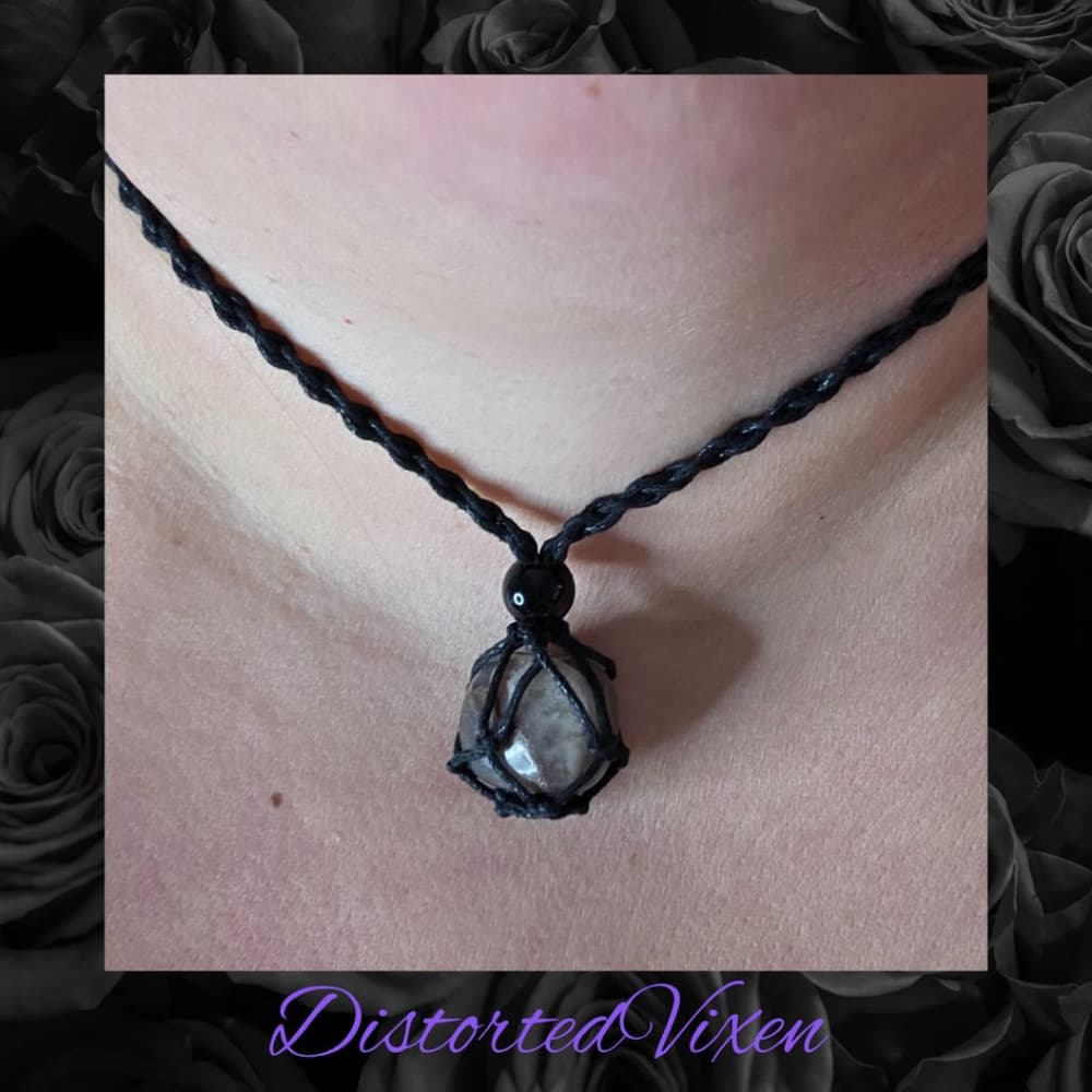 Rainbow florite macrame necklace - Thumbnail 7