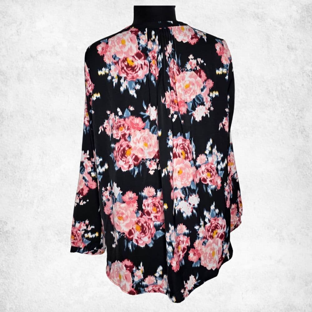 Torrid Floral Blouse 3X – Black Pink Rose Print Top Plus Size Long Sleeve - Thumbnail 4