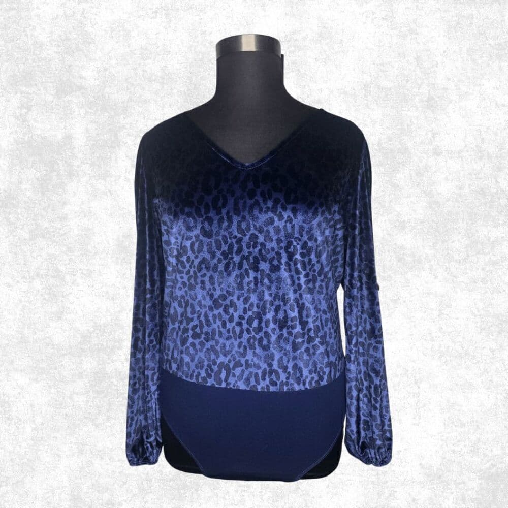 Torrid Blue Velvet Leopard Bodysuit – Size 2 (2X) Glam Grunge Vibes - Thumbnail 2