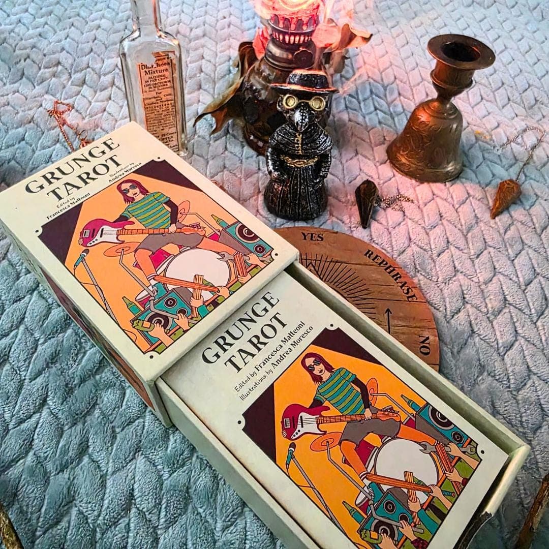 Grunge Tarot Deck, 90s Alternative Rock Music, Witchy Divination, Shadow Work Guidebook - Thumbnail 6