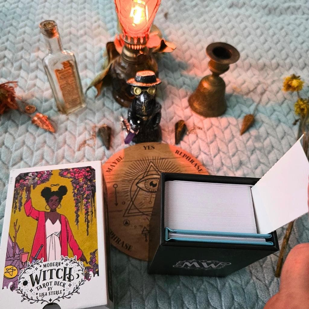 Modern Witch Tarot Deck by Lisa Sterle, Rider-Waite-Smith Guidebook - Thumbnail 8