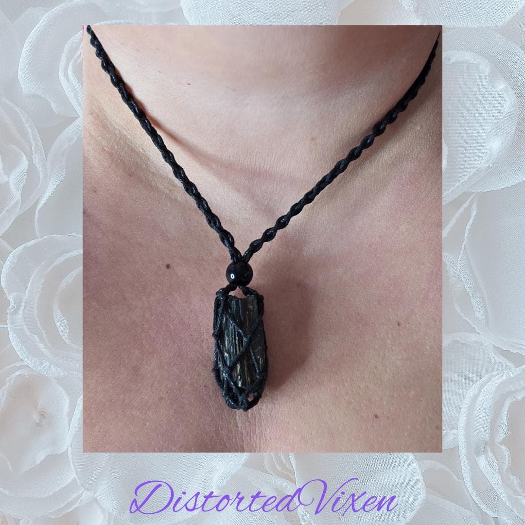 Black Tourmaline Macramé Jewelry, Raw Crystal Protection Necklace or Bracelet, Grounding Stone Jewelry - Thumbnail 3