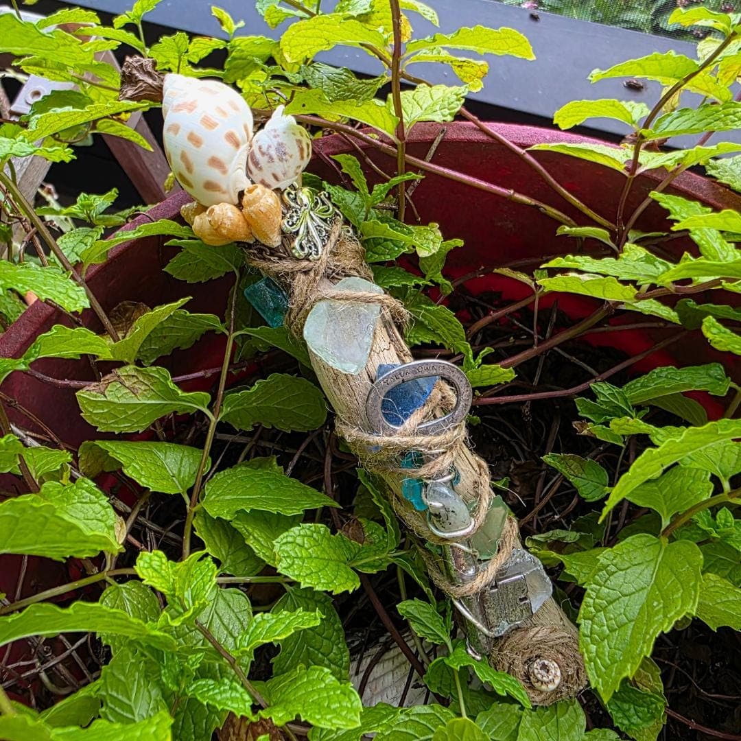 Handcrafted Sea Witch Driftwood Wand with Crystals & Sea Glass - Thumbnail 7