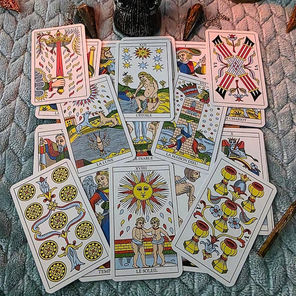 Lo Scarabeo Tarot of Marseille Deck – Complete 78-Card Deck with Instructions - Thumbnail 5
