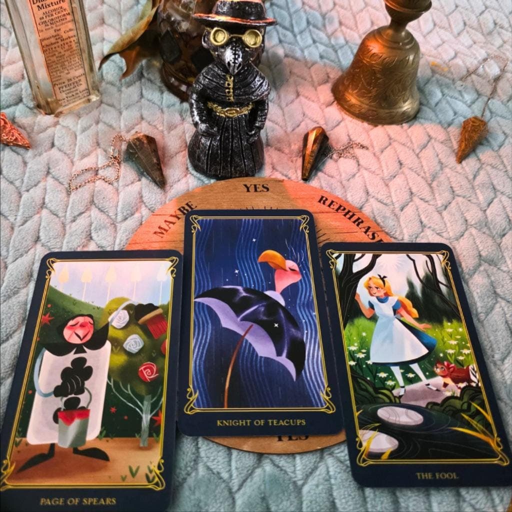 Disney Alice in Wonderland Tarot Deck and Guidebook, Whimsical Tarot Cards - Thumbnail 3